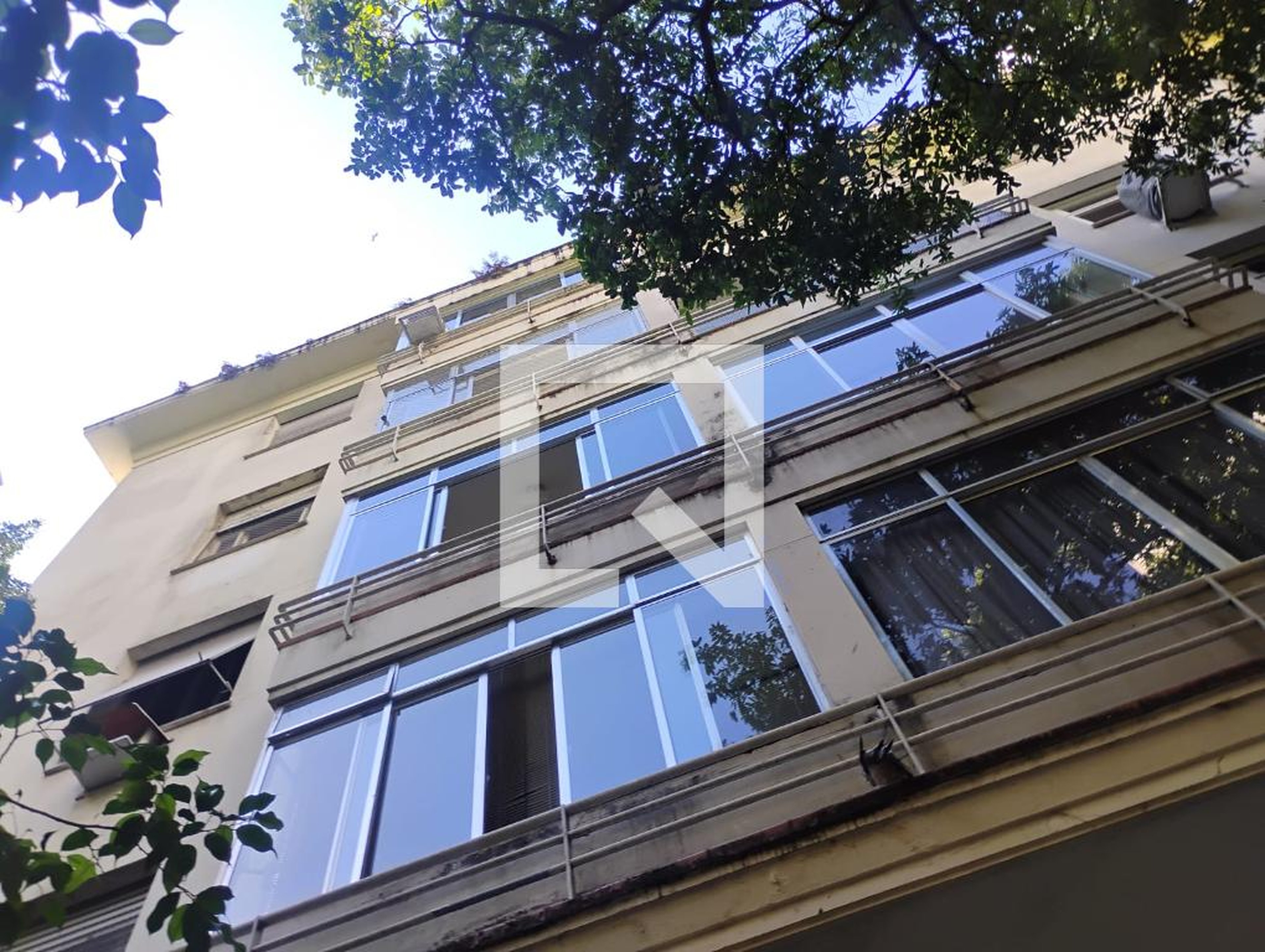 Fachada Condomínio em Rua Júlio de Castilhos, 102