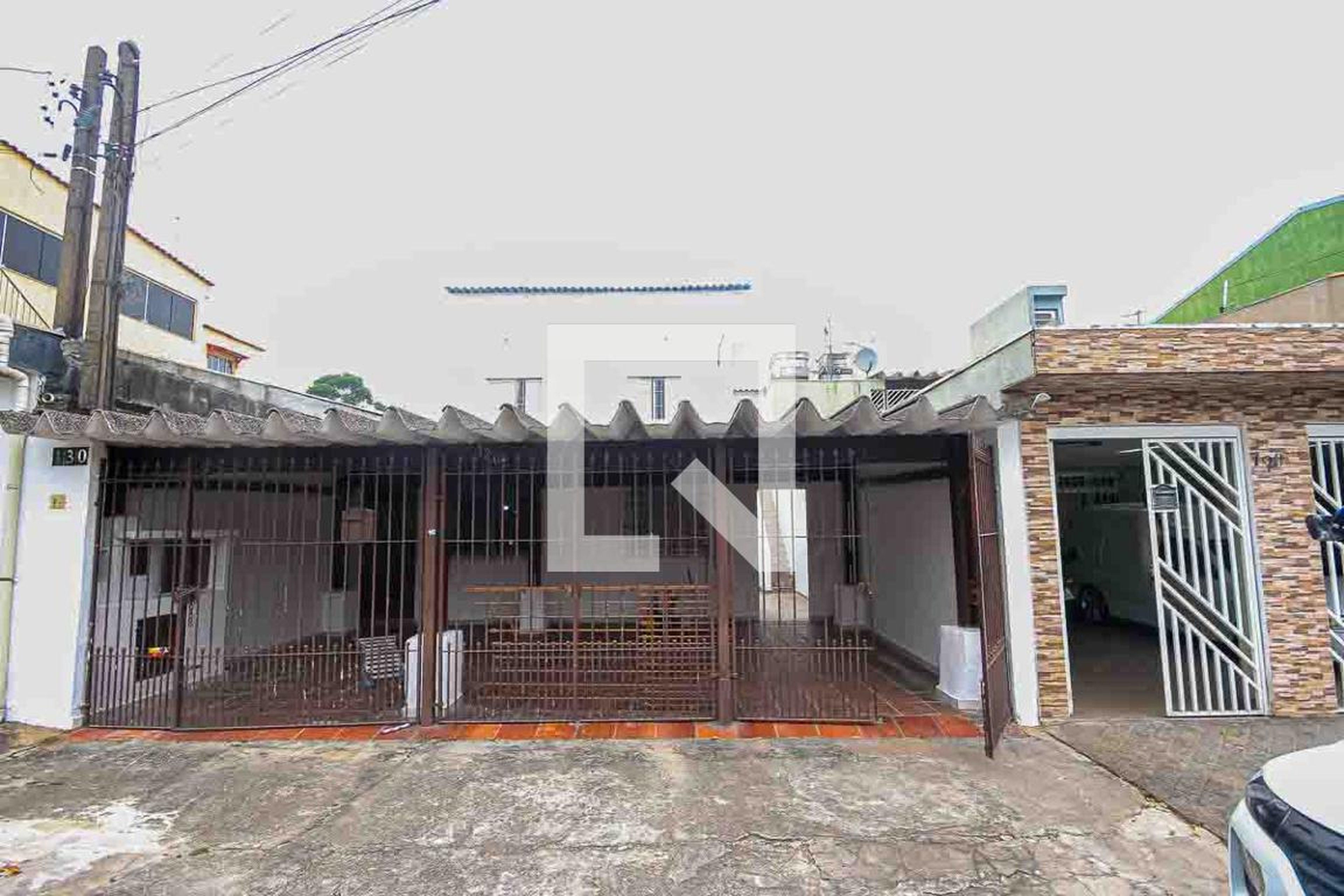 Fachada Condomínio em Rua Felipe Aureli, 130