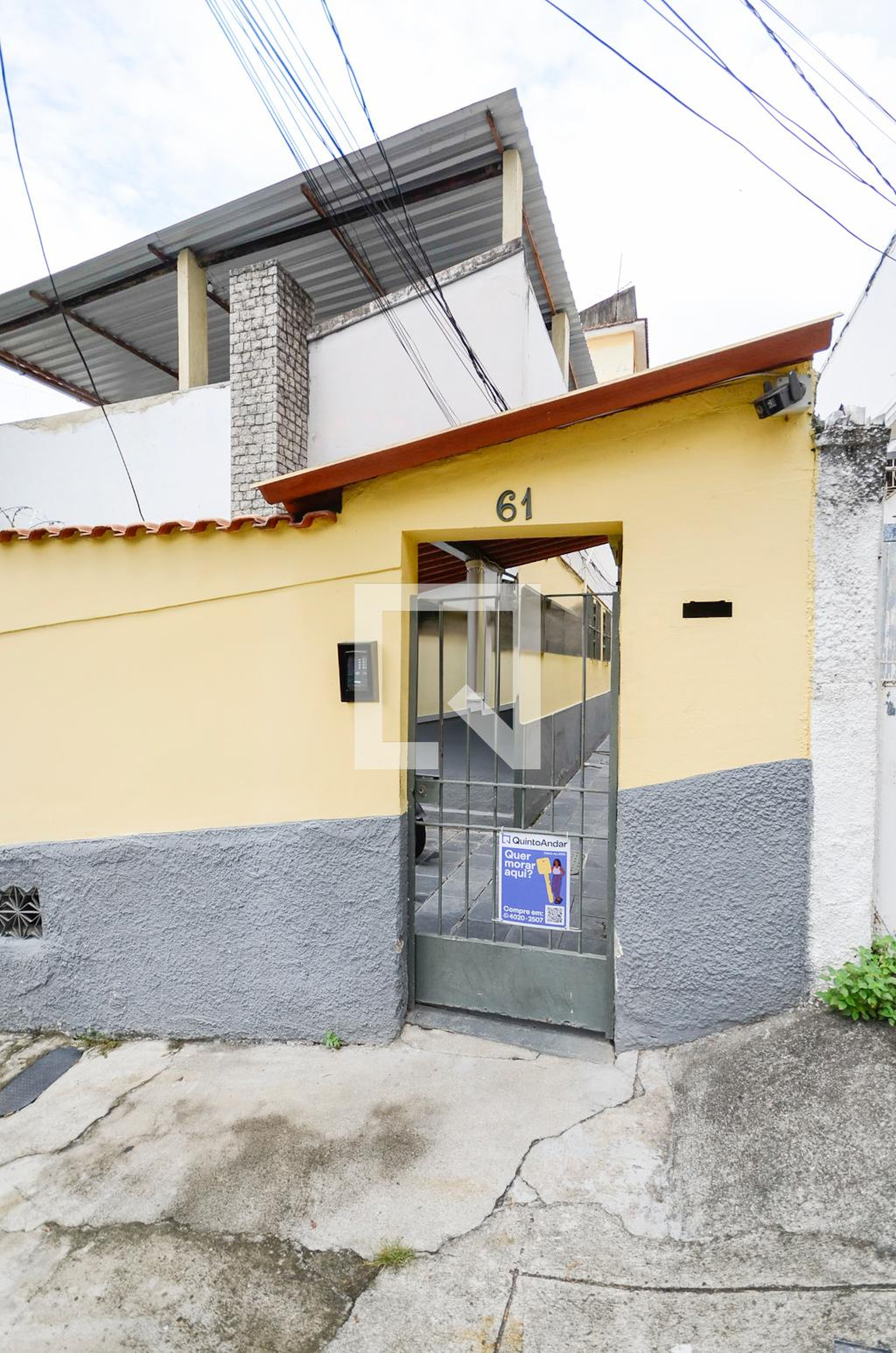 Fachada Condomínio em Rua Nazário, 61