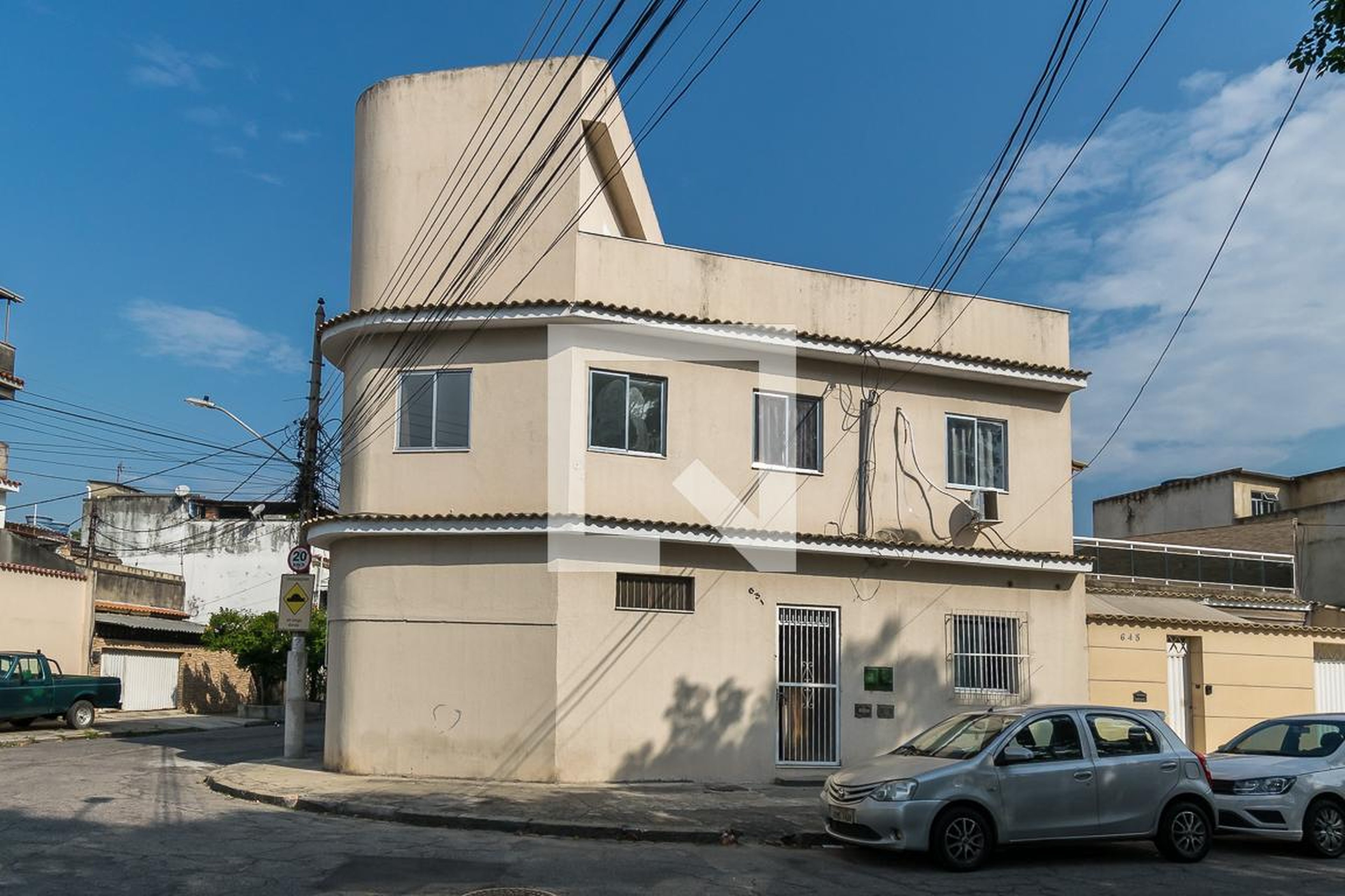 Fachada do Prédio Condomínio em Rua Sargento Aquino, 631