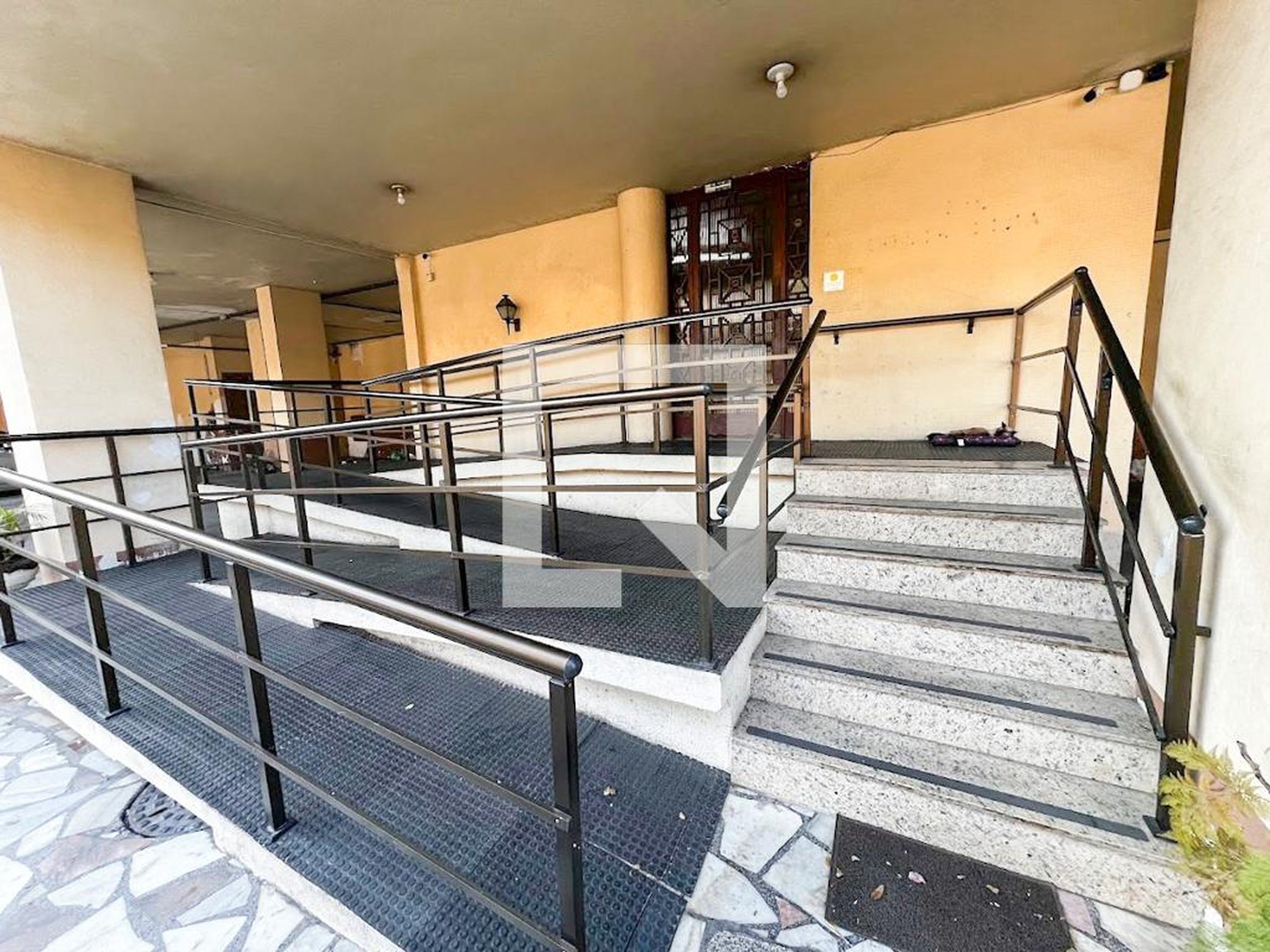 Hall de entrada - Edifício Costa Lima