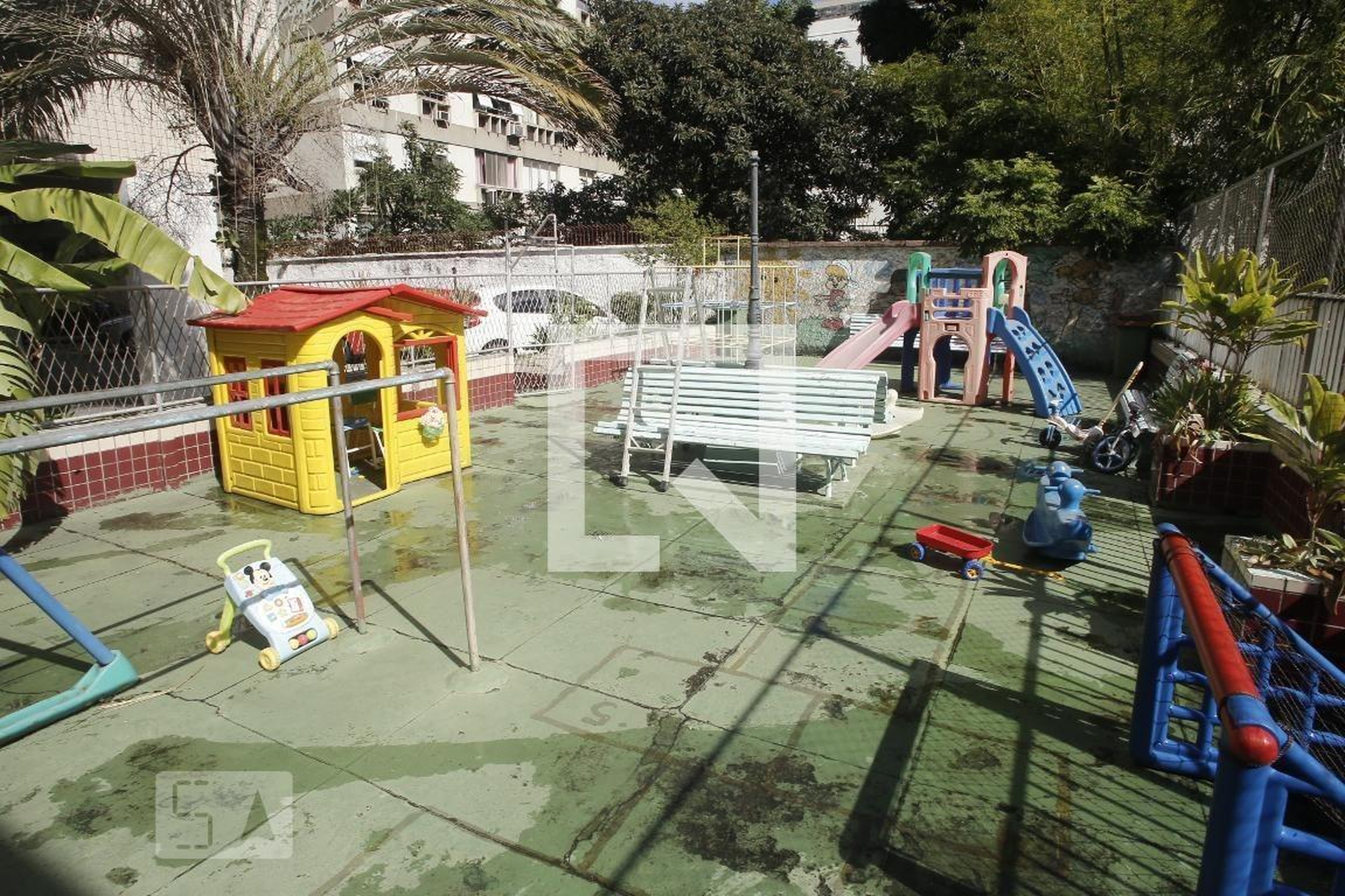 Playground - Parque Residencial Tijucaedifício Fontaine Bleau