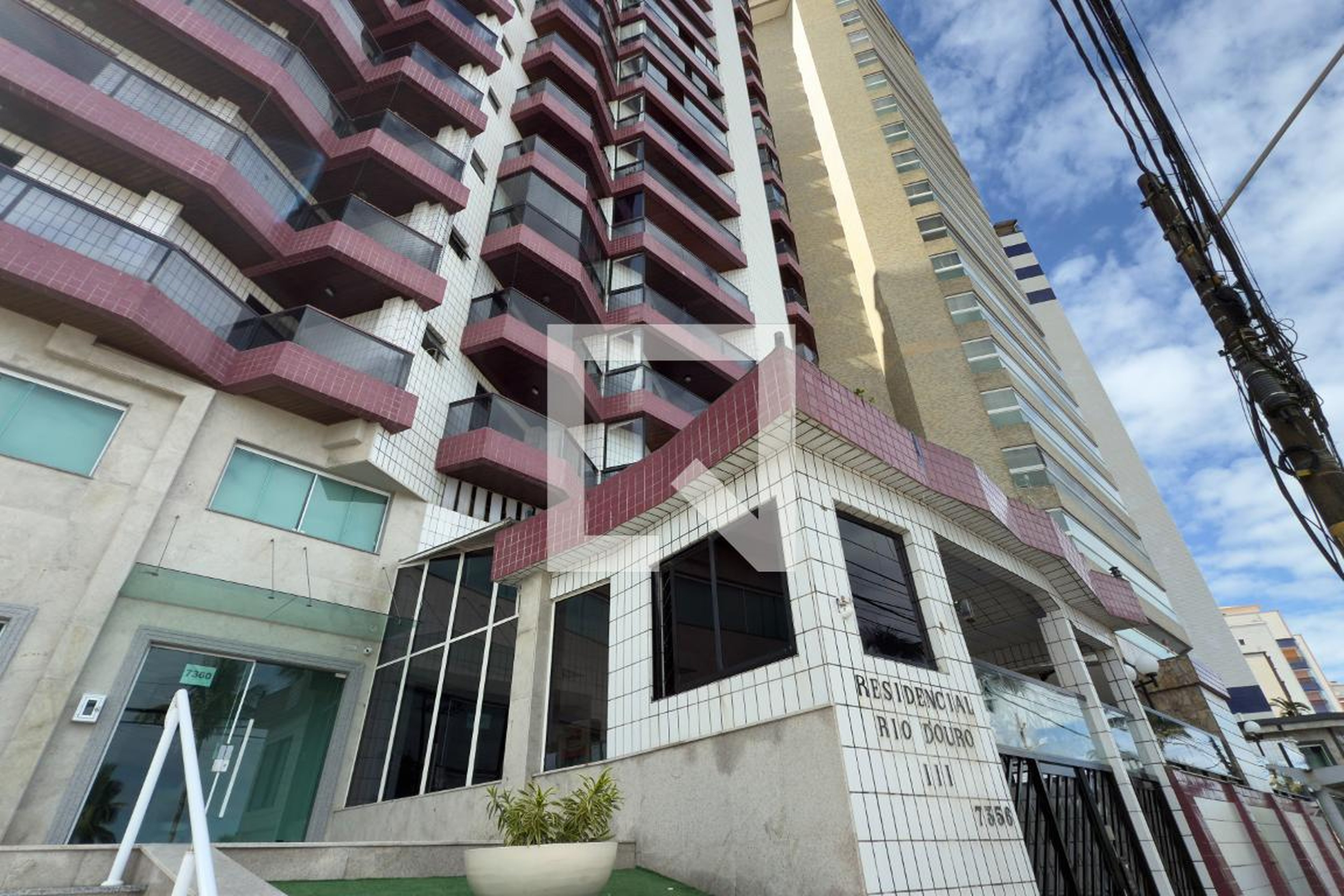 Fachada Condomínio Rio Douro III