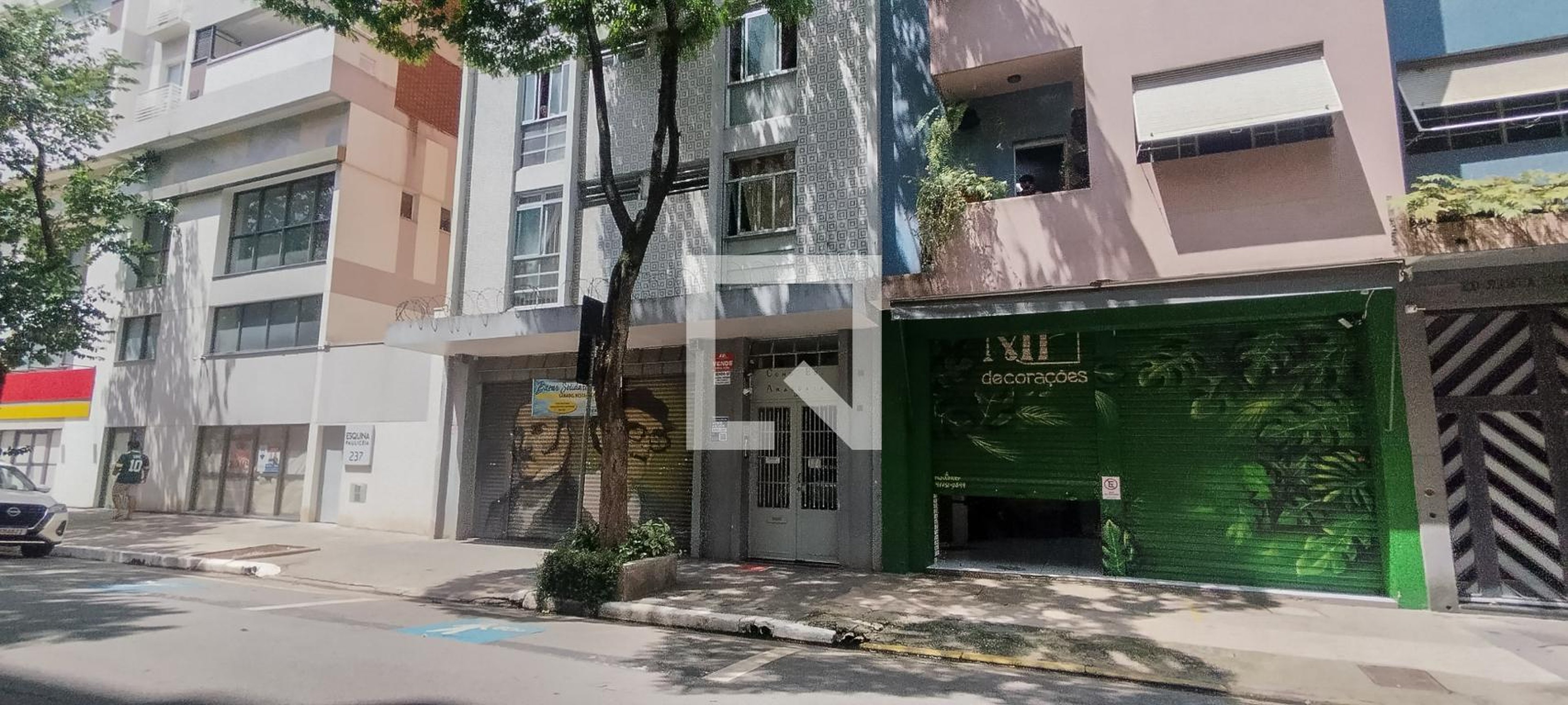 Fachada Condomínio em Rua Francisca Miquelina, 267