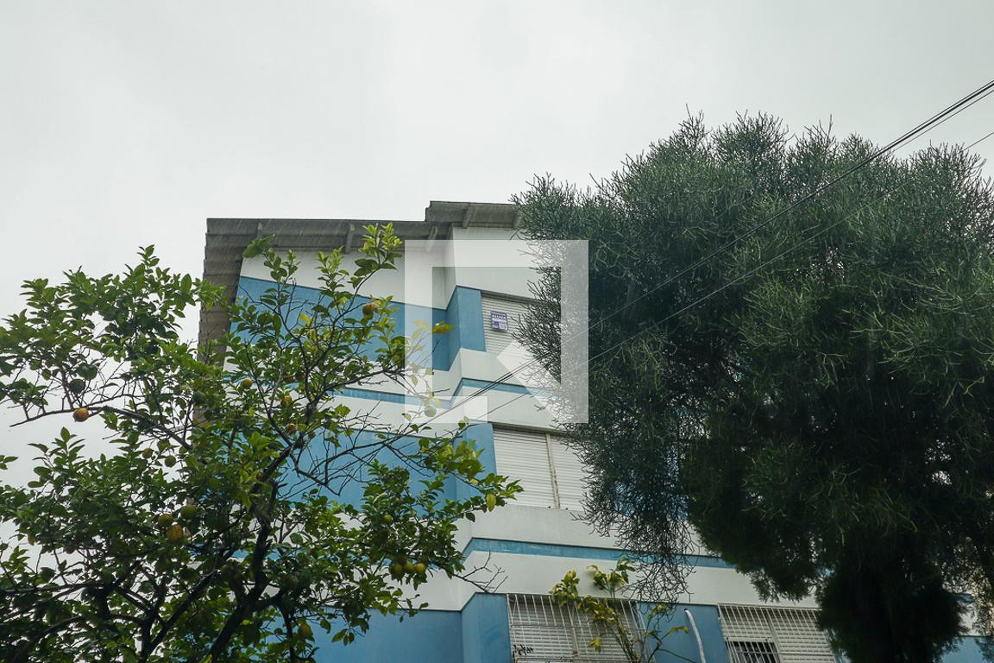 Fachada Condomínio em Rua Carlos Estevão, 510