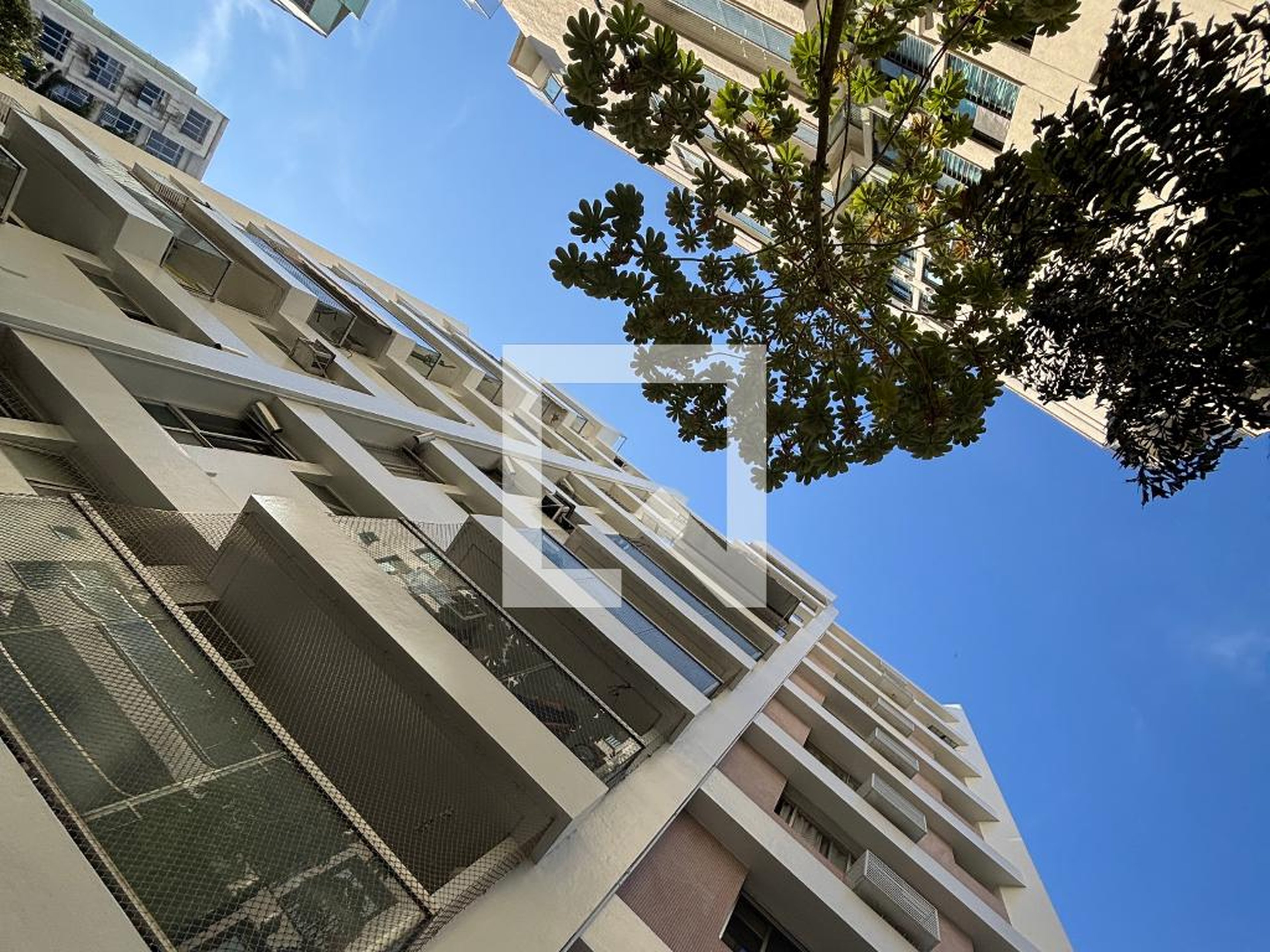 Fachada Condomínio Yves Montand