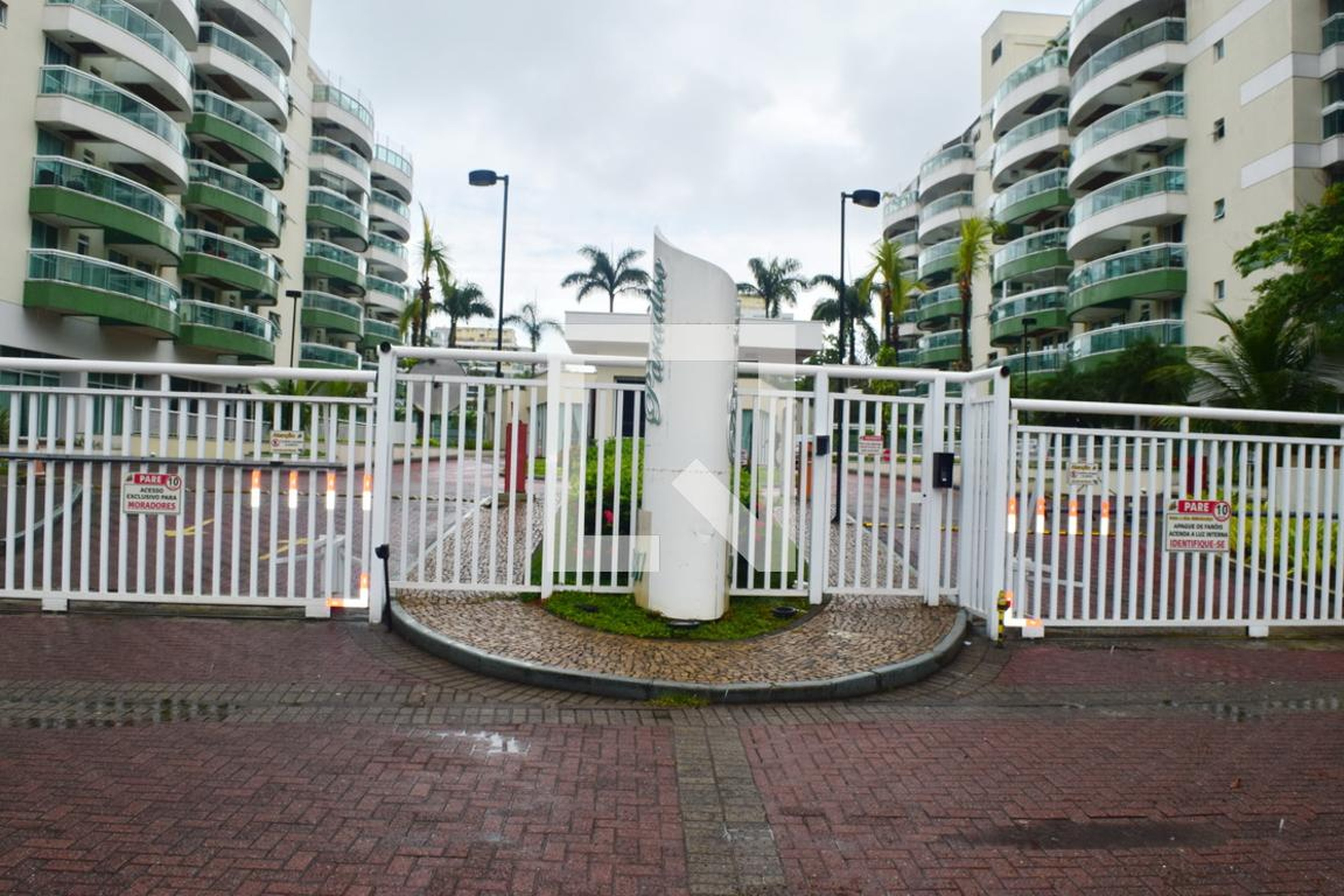 Fachada Condomínio Paradiso All Suítes