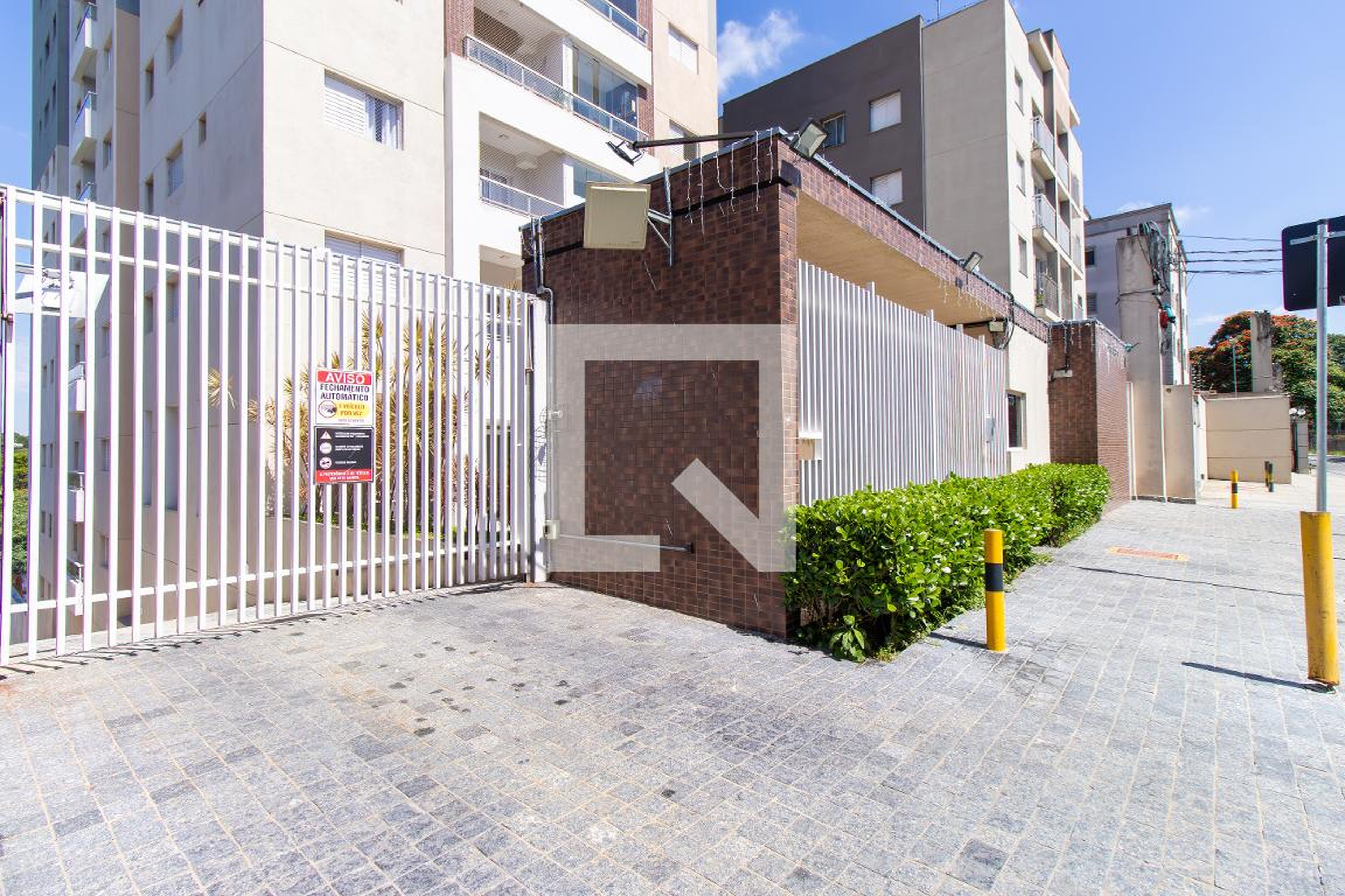 Fachada do condomínio Edifício Livanto Granja Vianna