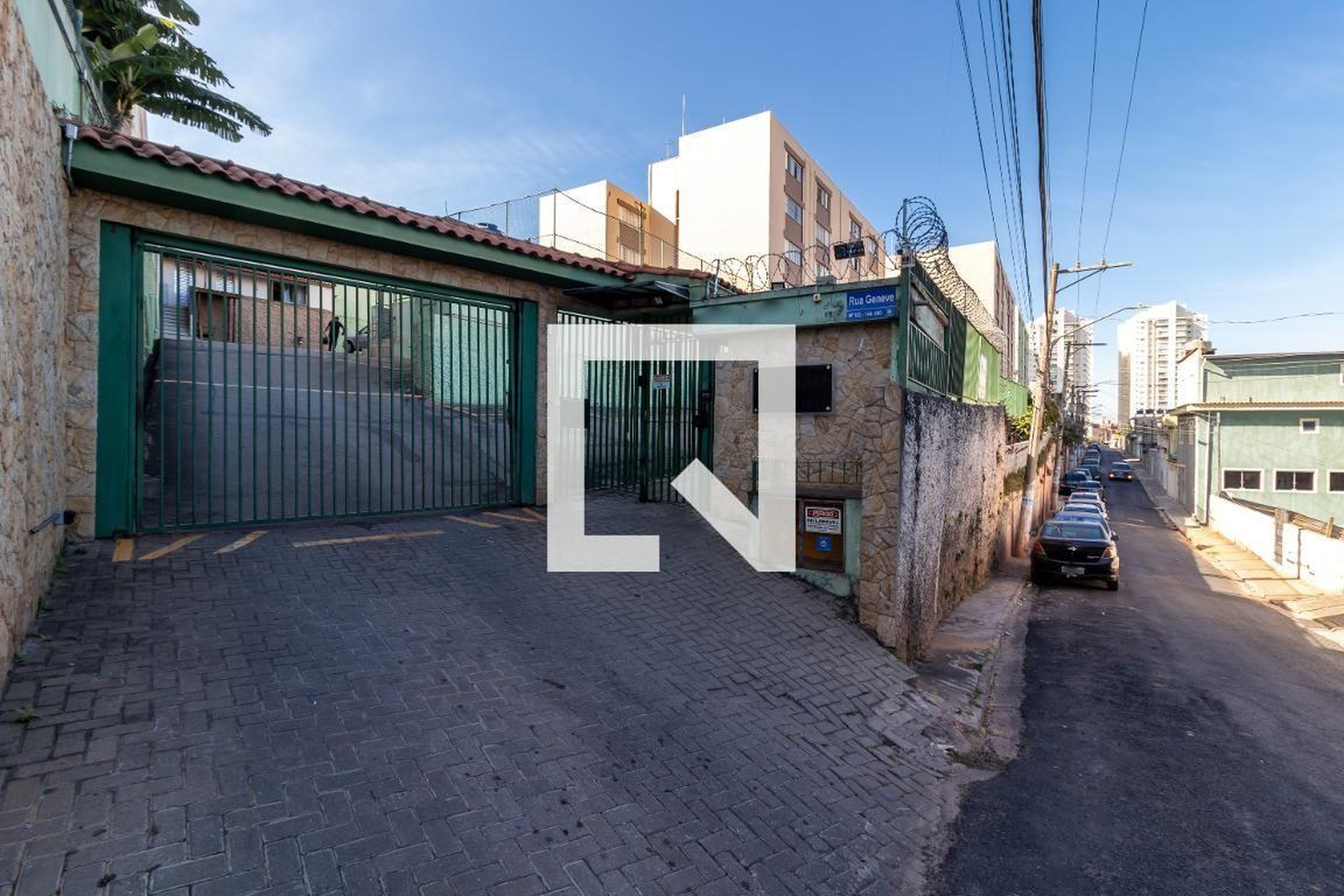 Fachada do Prédio Condomínio em Rua Geneve, 180