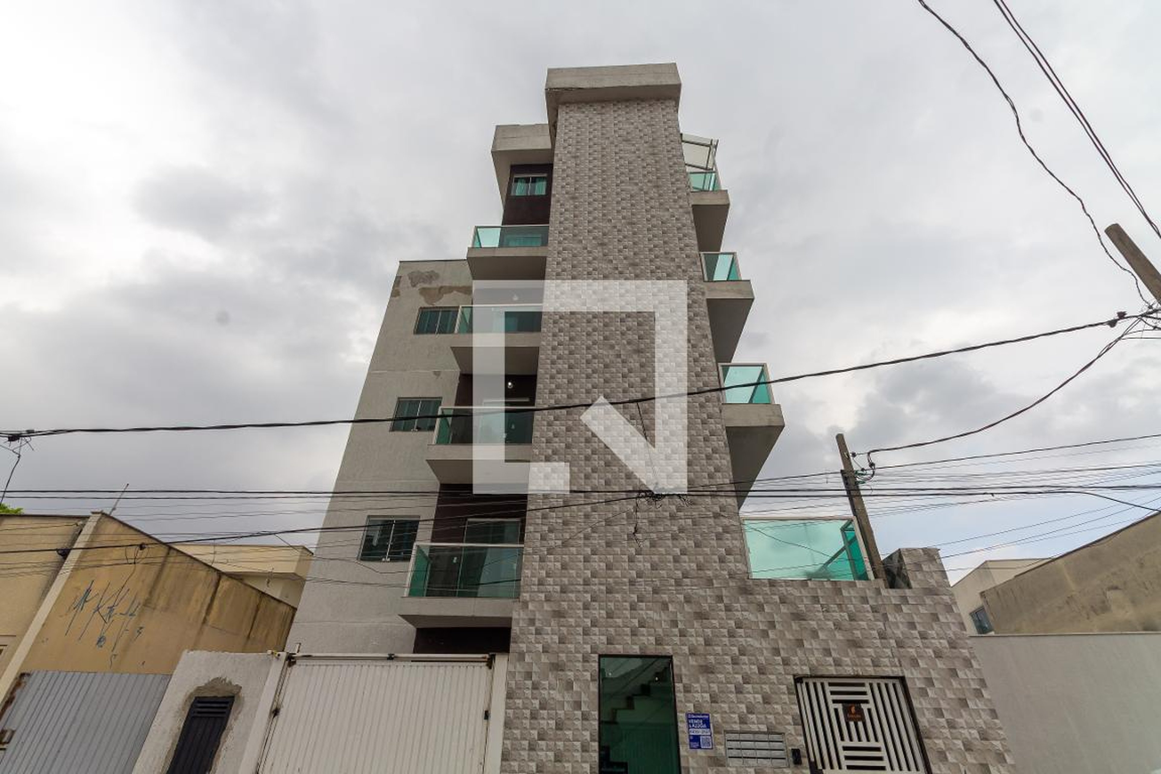 Fachada Condomínio em Rua Nunes Balboa, 699