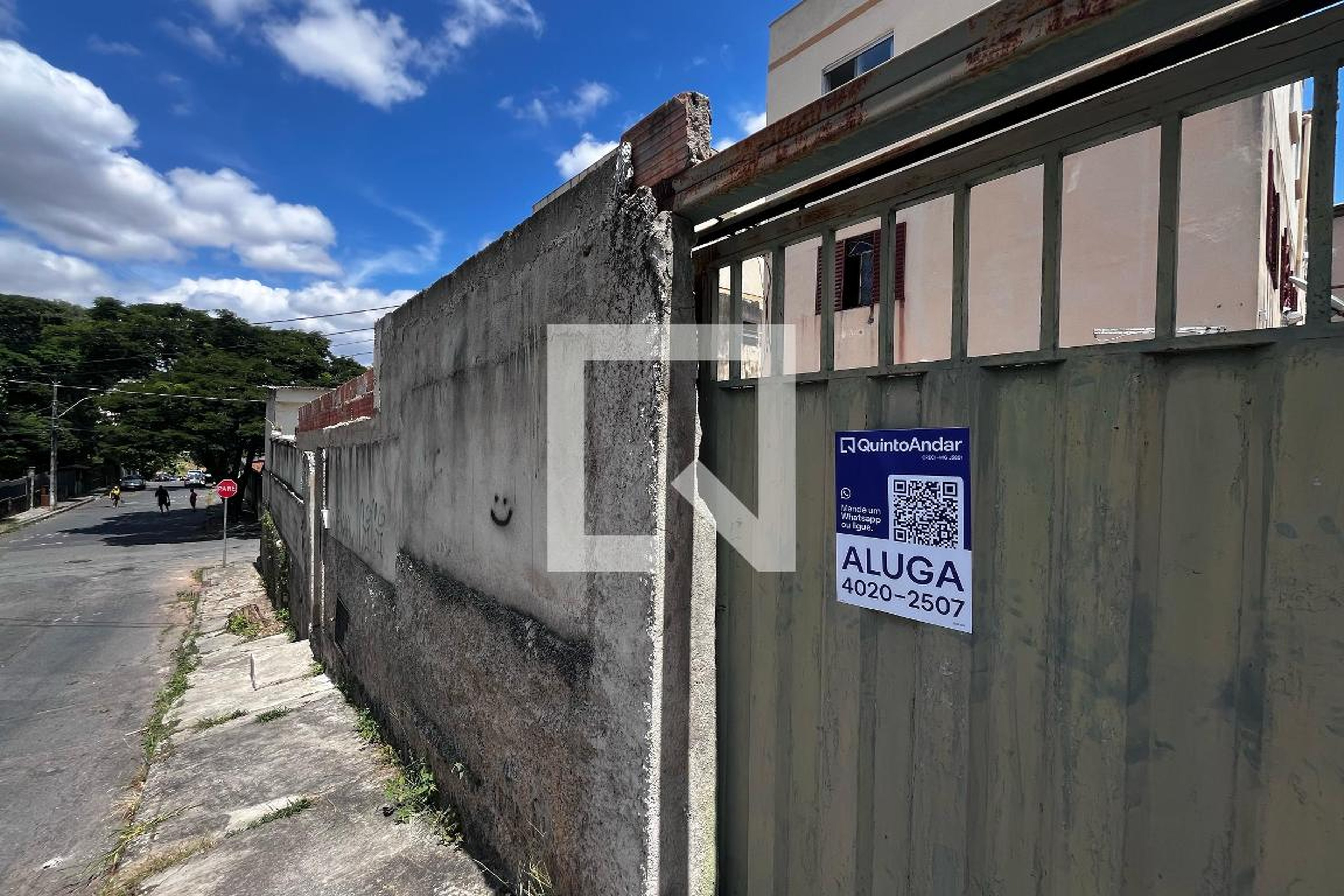 Fachada Condomínio em Rua Otaviano Pena Forte, 171