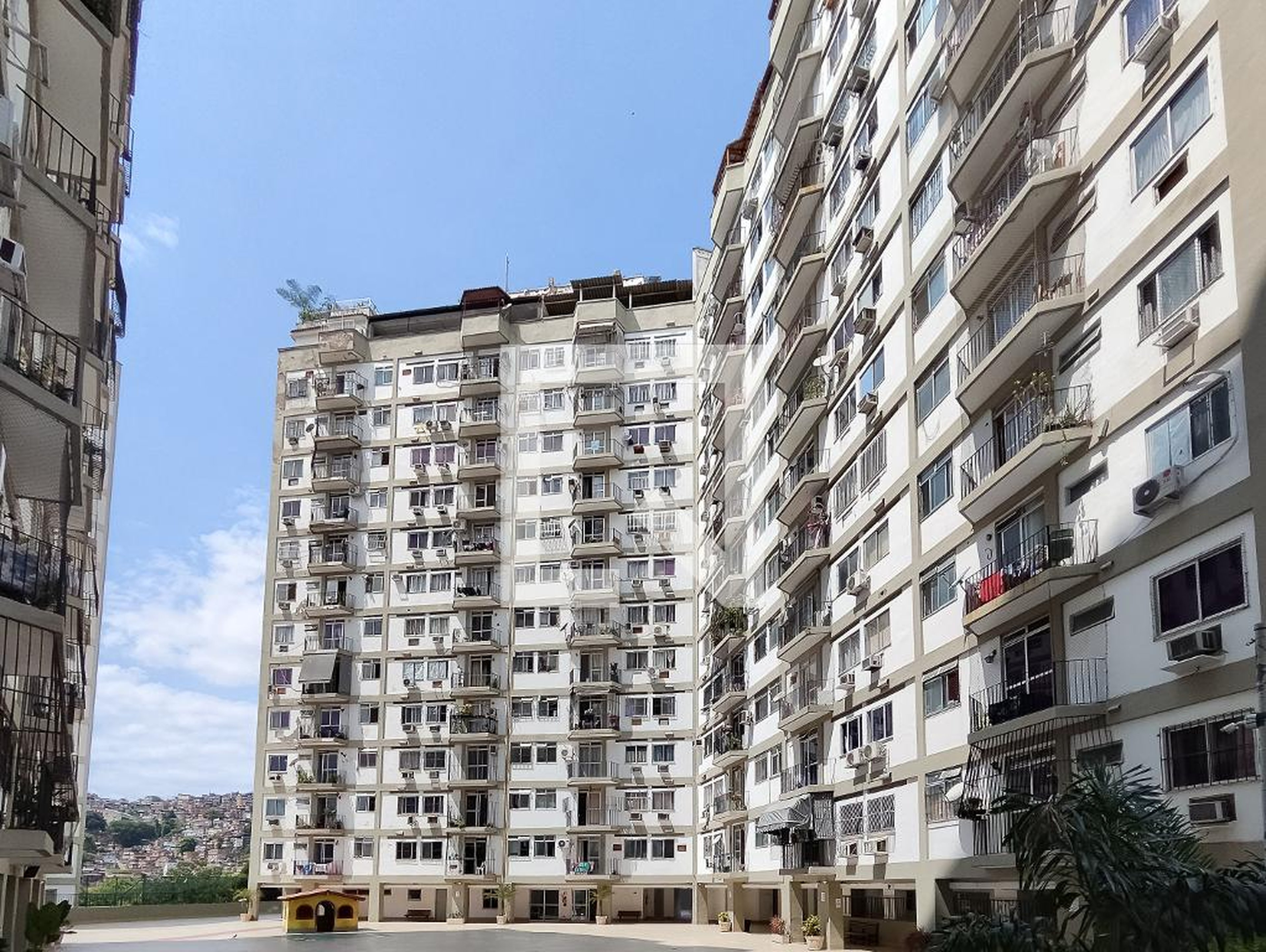 Fachada do Prédio Condomínio San Francisco Residence