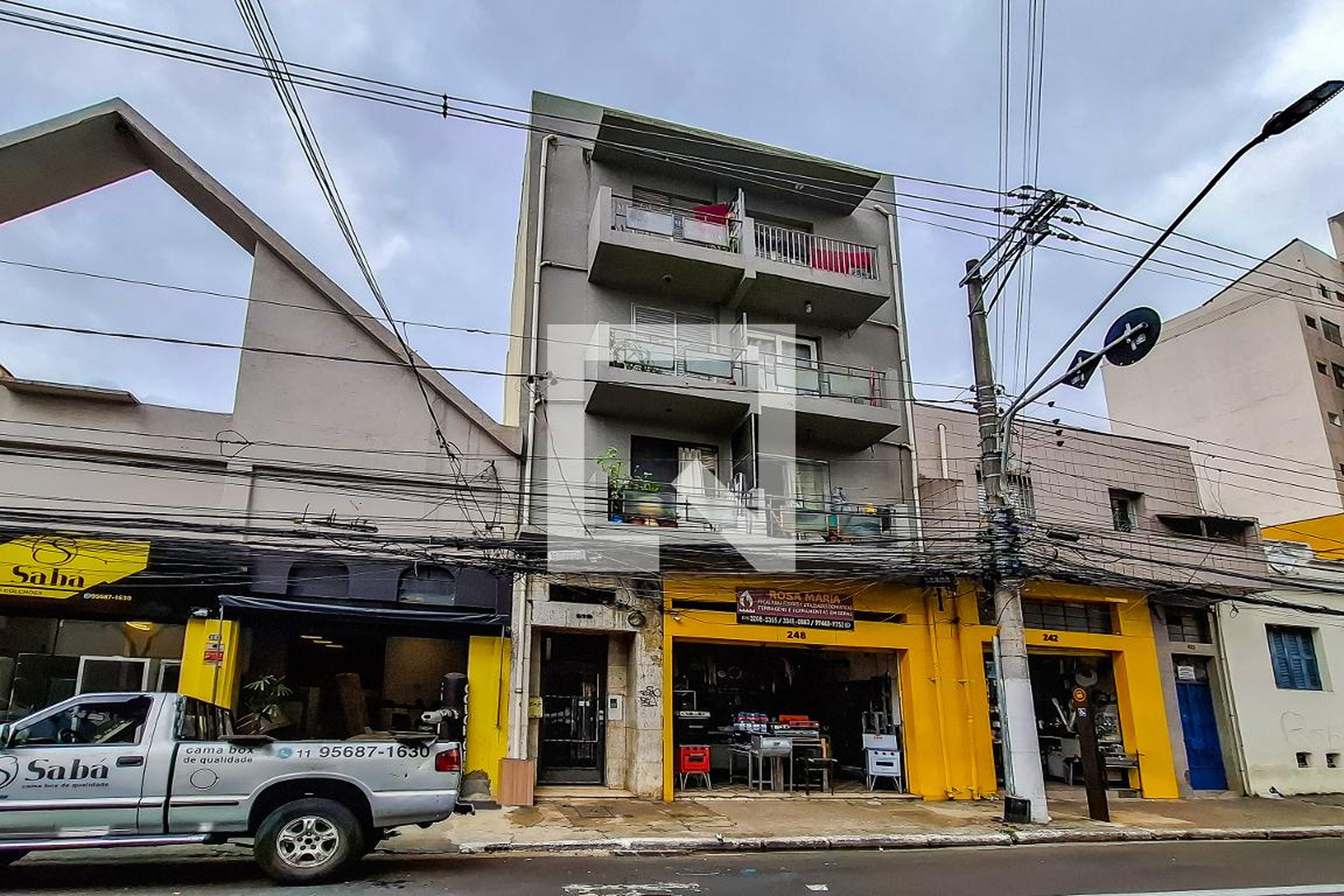 Fachada Condomínio em Rua do Lavapés, 250
