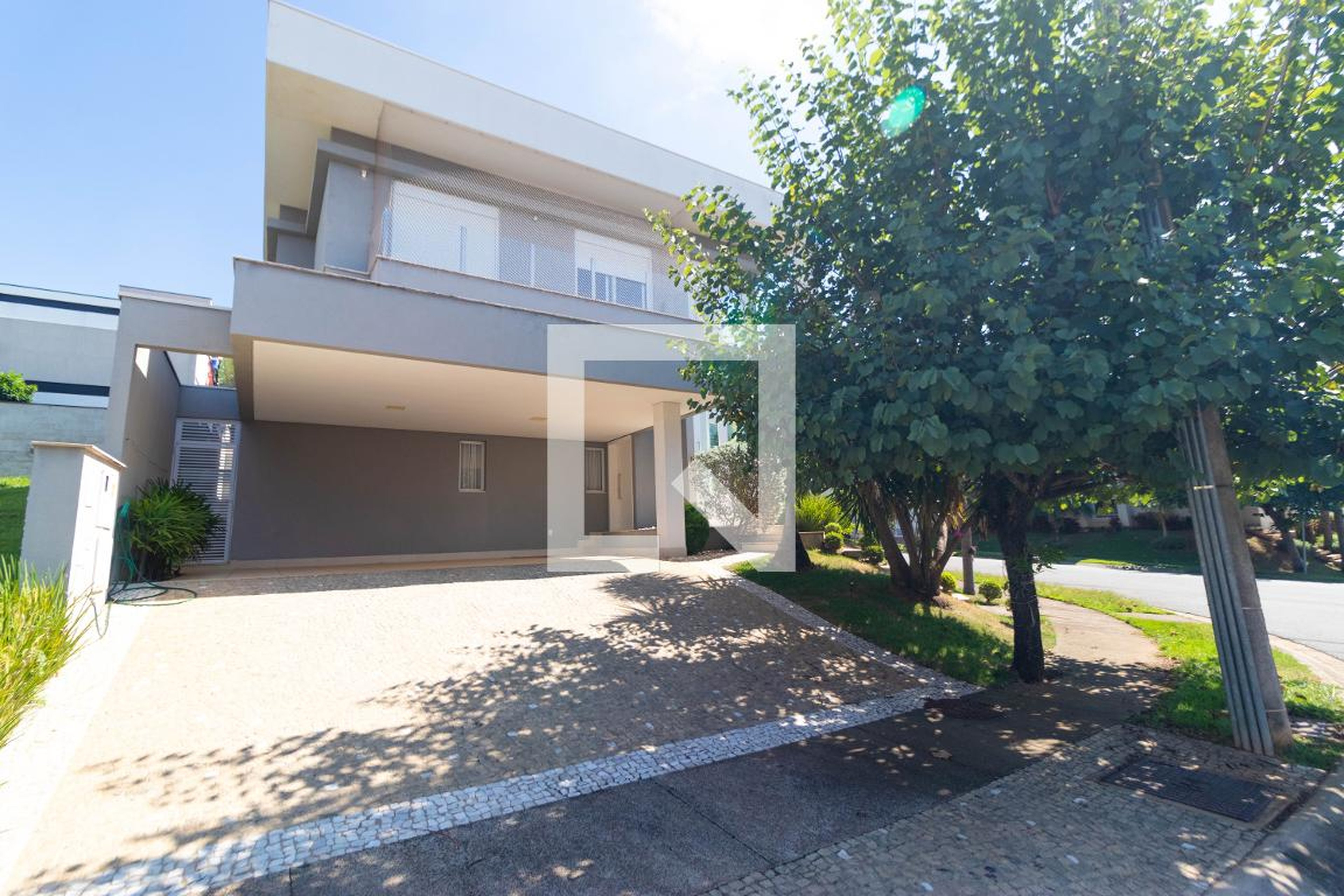 Fachada Condomínio em Rua Sérgio Bortolotto, 537