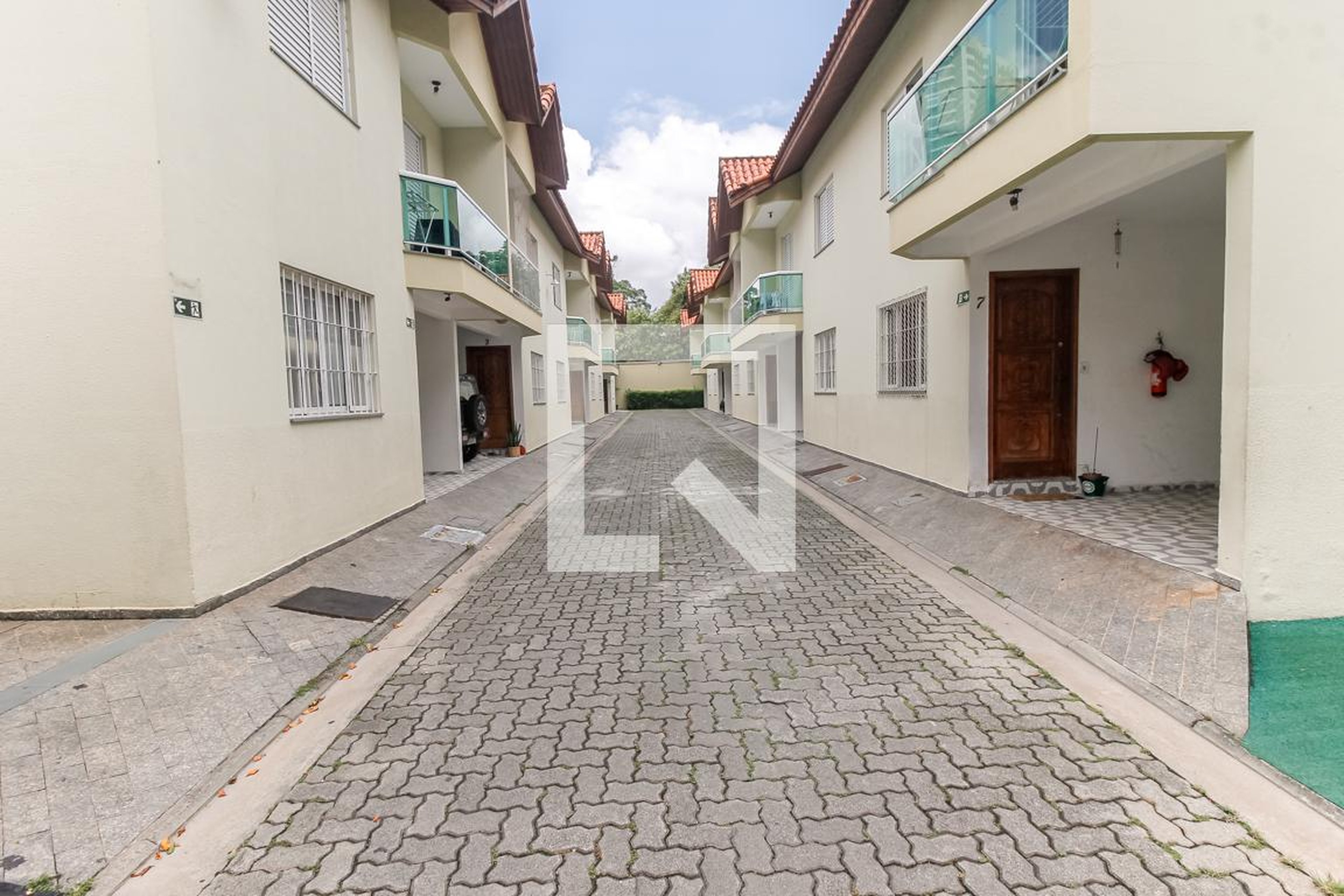 Condomínio - Residencial Santa Luzia