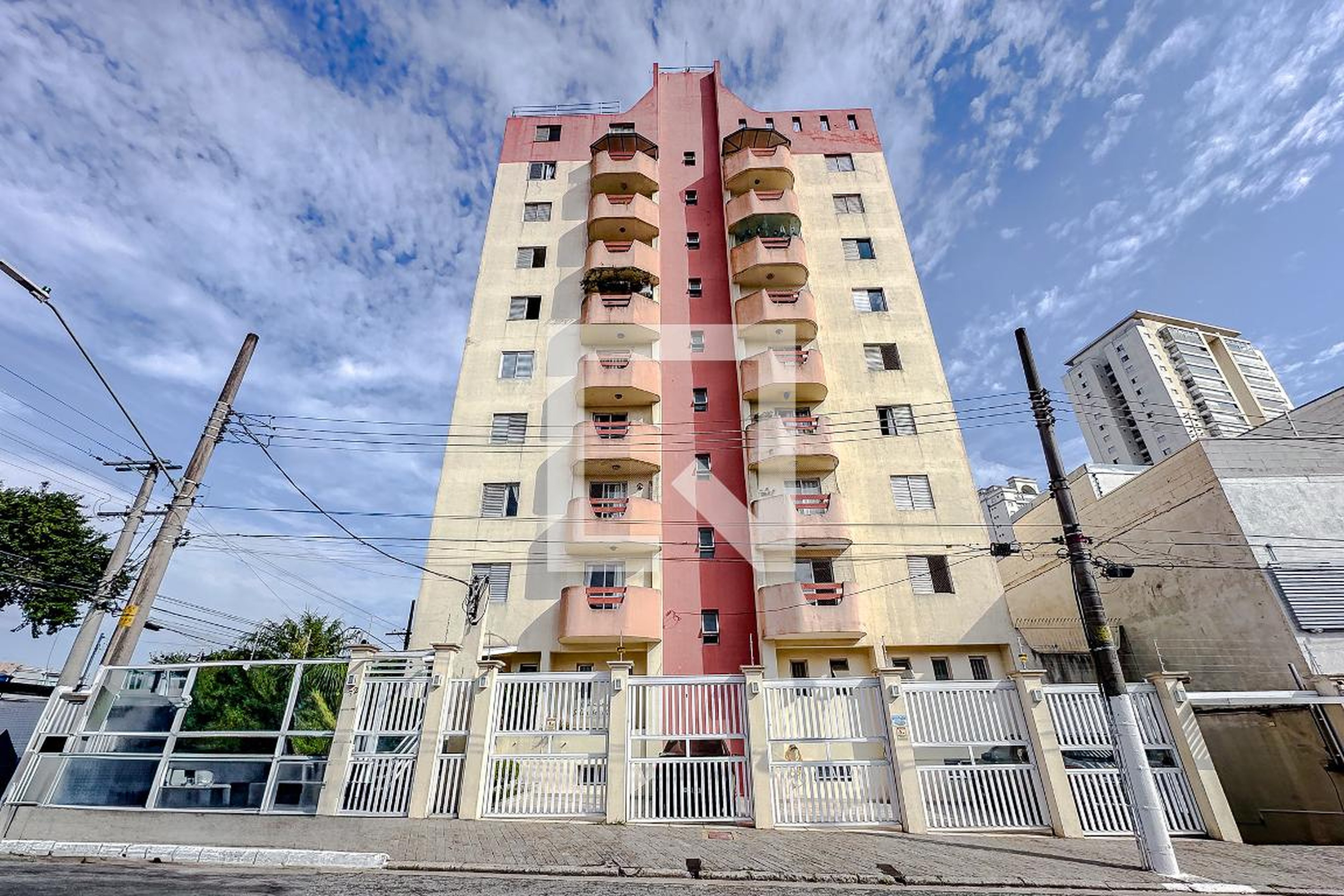 Fachada Condomínio em Rua Teófilo Dias, 322