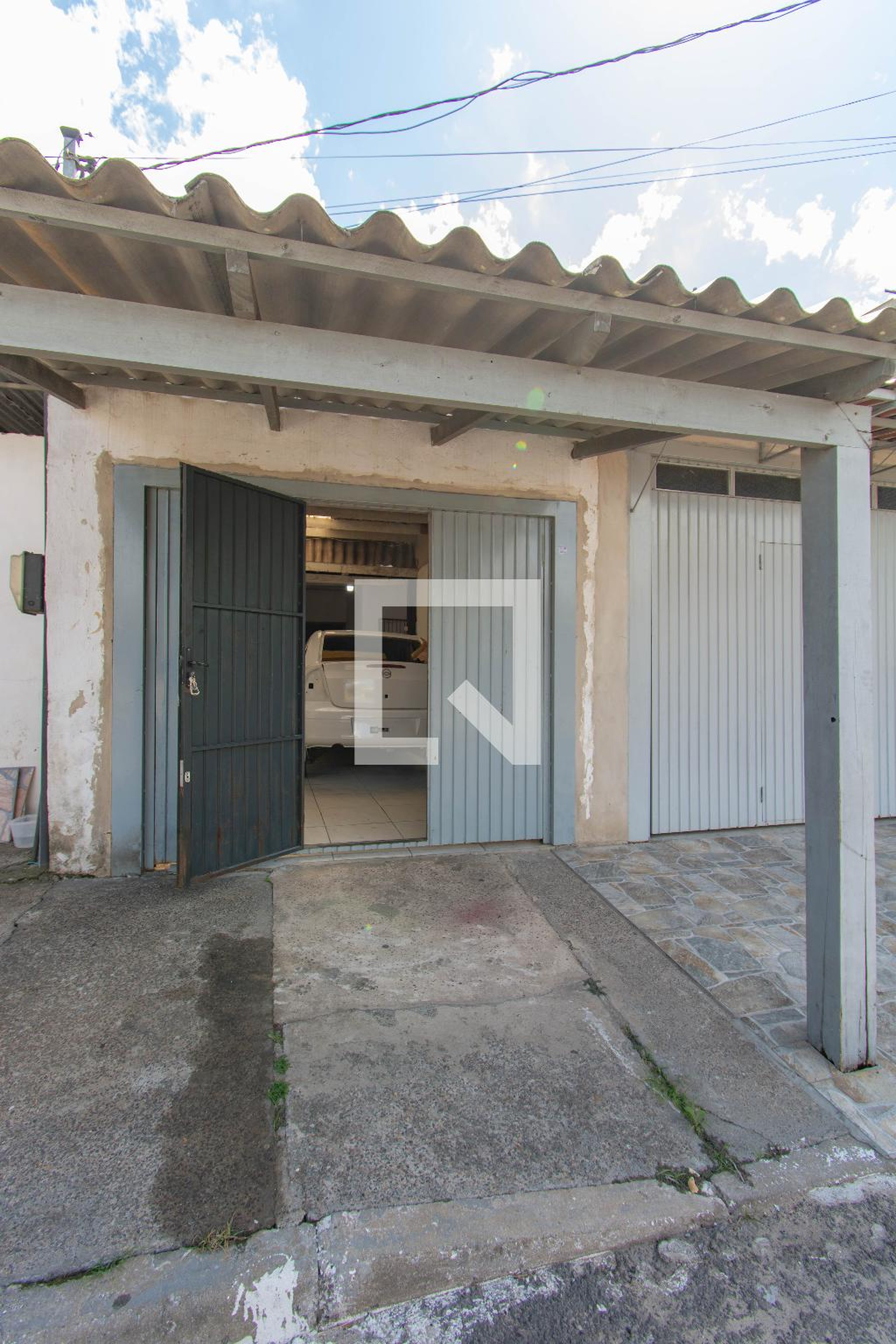 Fachada Condomínio em Avenida Dezessete de Abril, 3