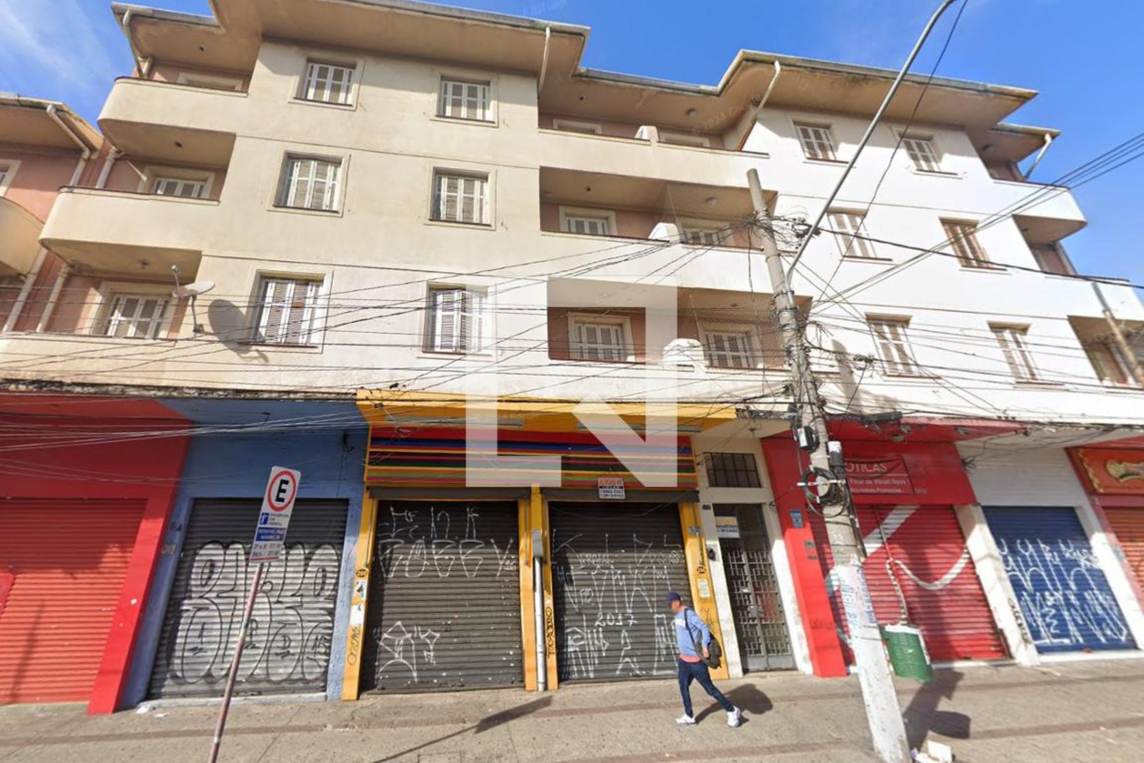 Fachada Condomínio em Rua Greenfeld, 254