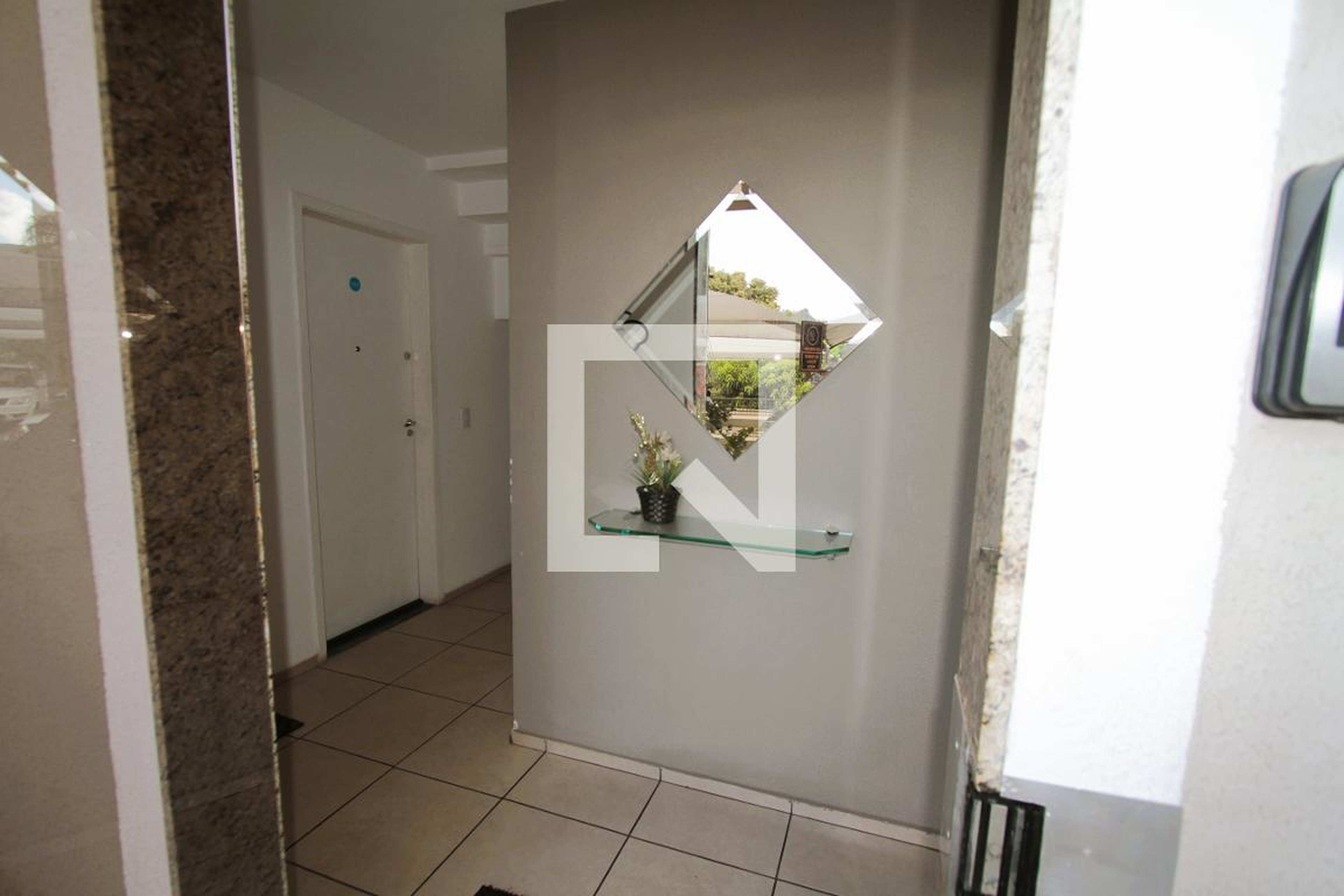 Hall de entrada Condomínio em Rua Júlio de Castilho, 1081