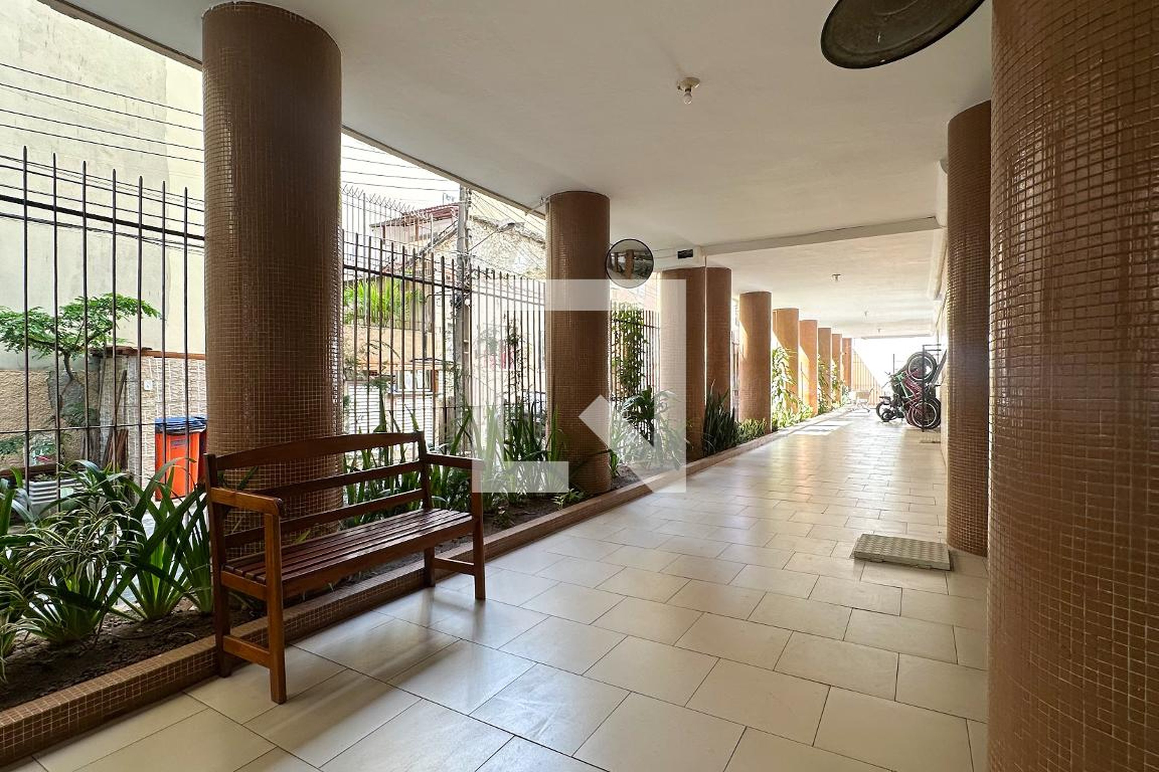 Entrada - Del Castelo