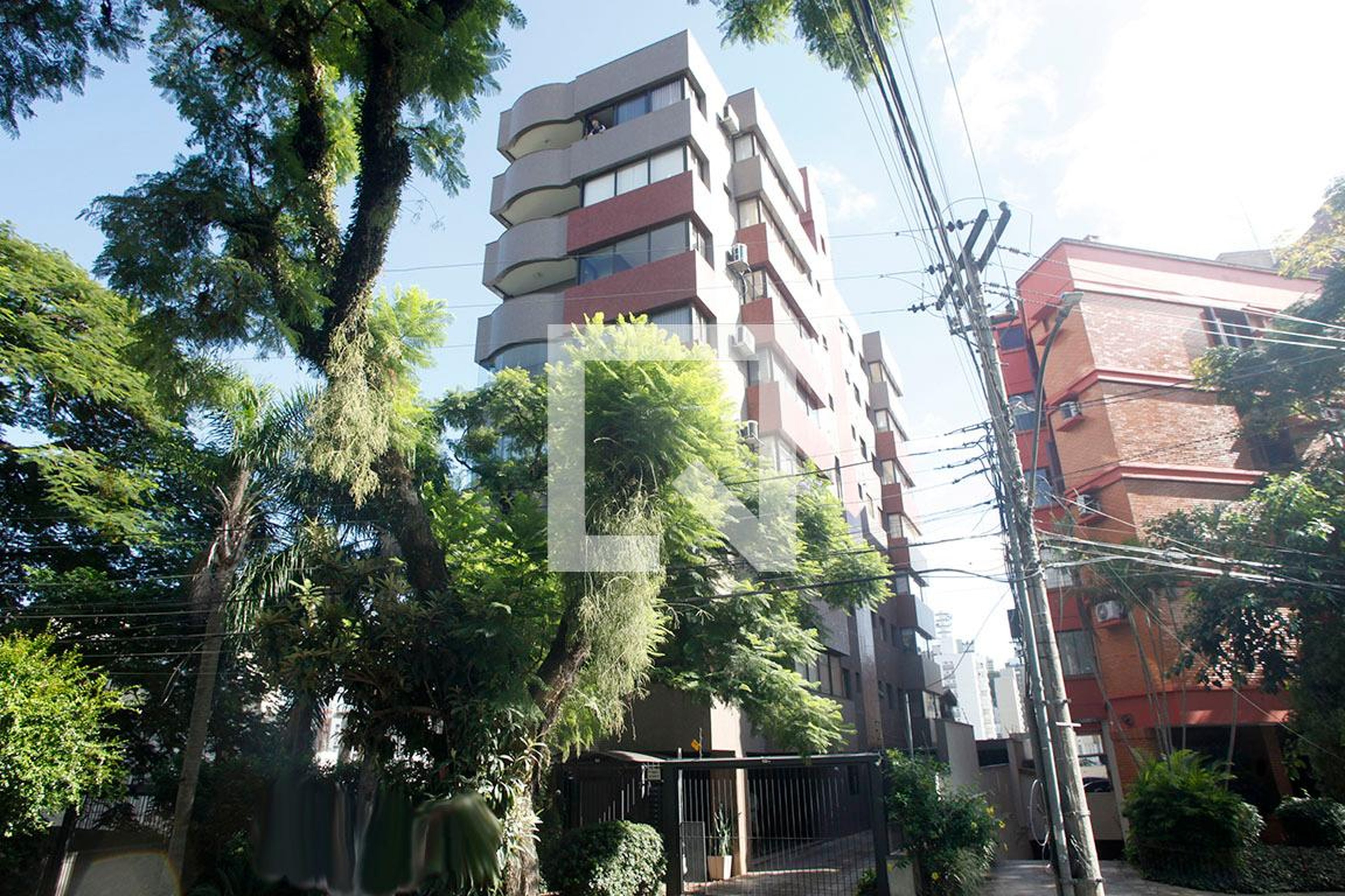 Fachada Condomínio em Avenida Alegrete, 2