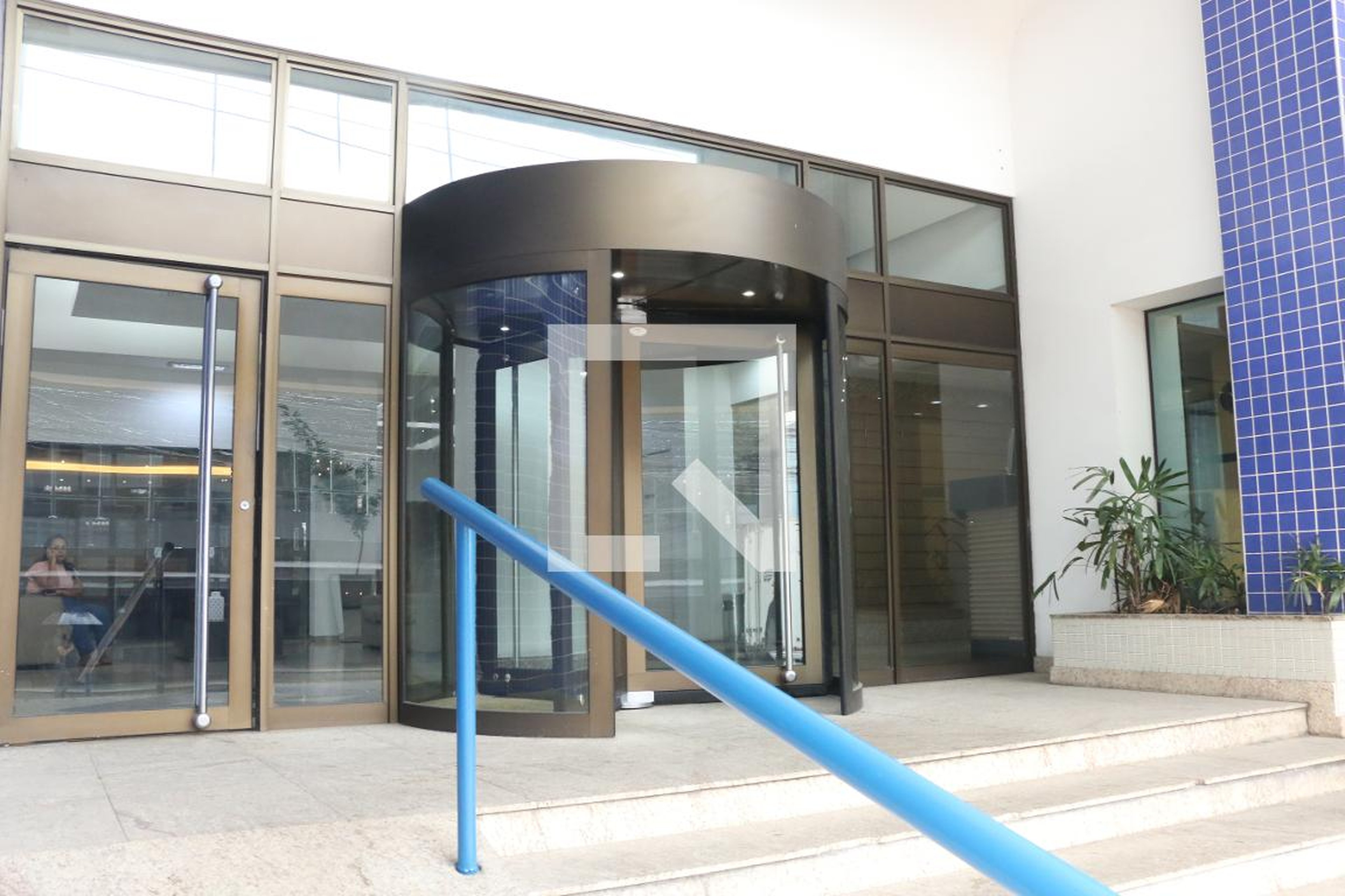 Fachada Condomínio Mont Blanc Suítes