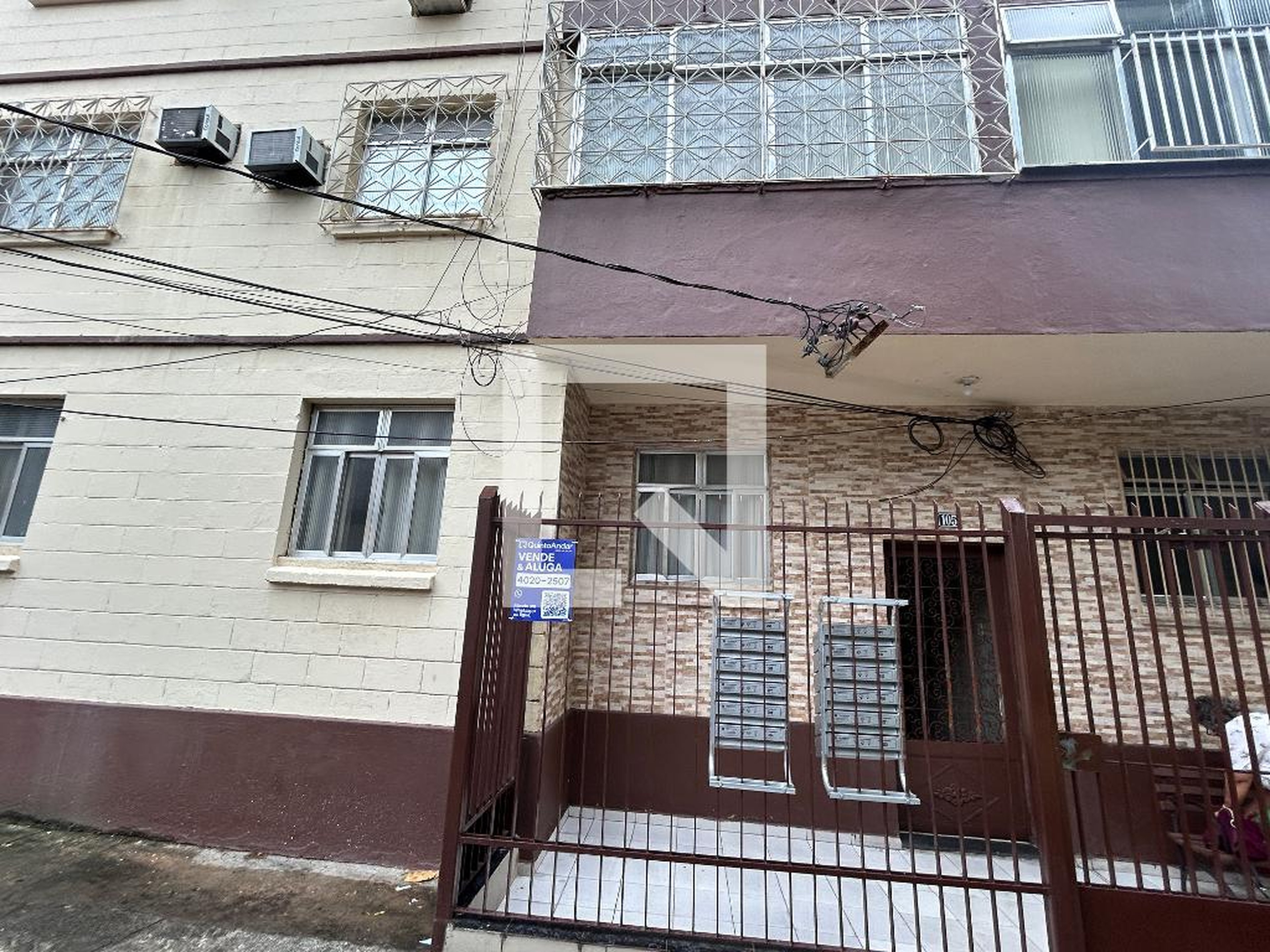 Fachada Condomínio em Rua Velinda Mauricio da Fonseca, 105