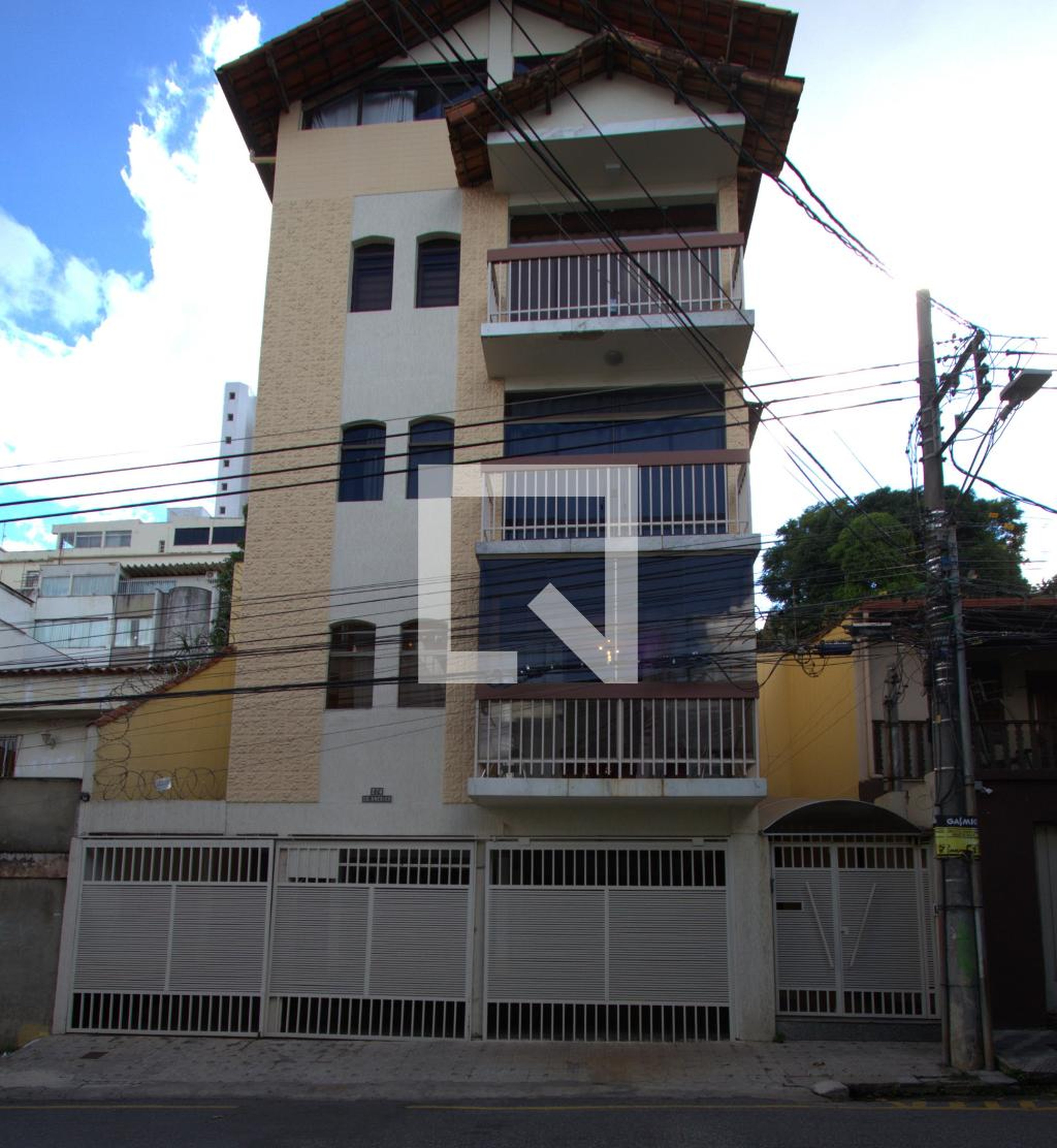 Fachada do Prédio Condomínio em Rua Perdigão Malheiros, 274