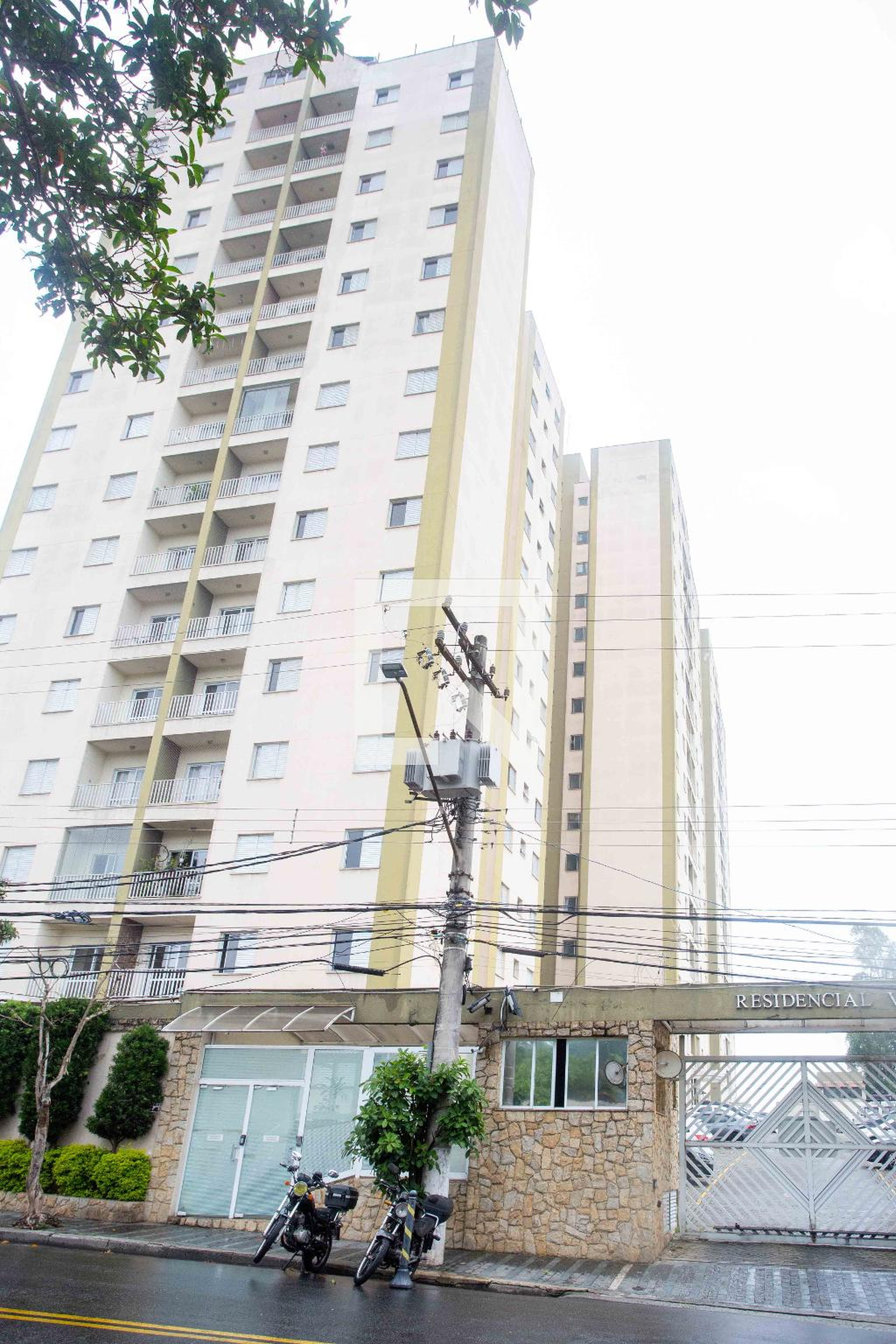 Fachada do condomínio Condomínio Ville de France