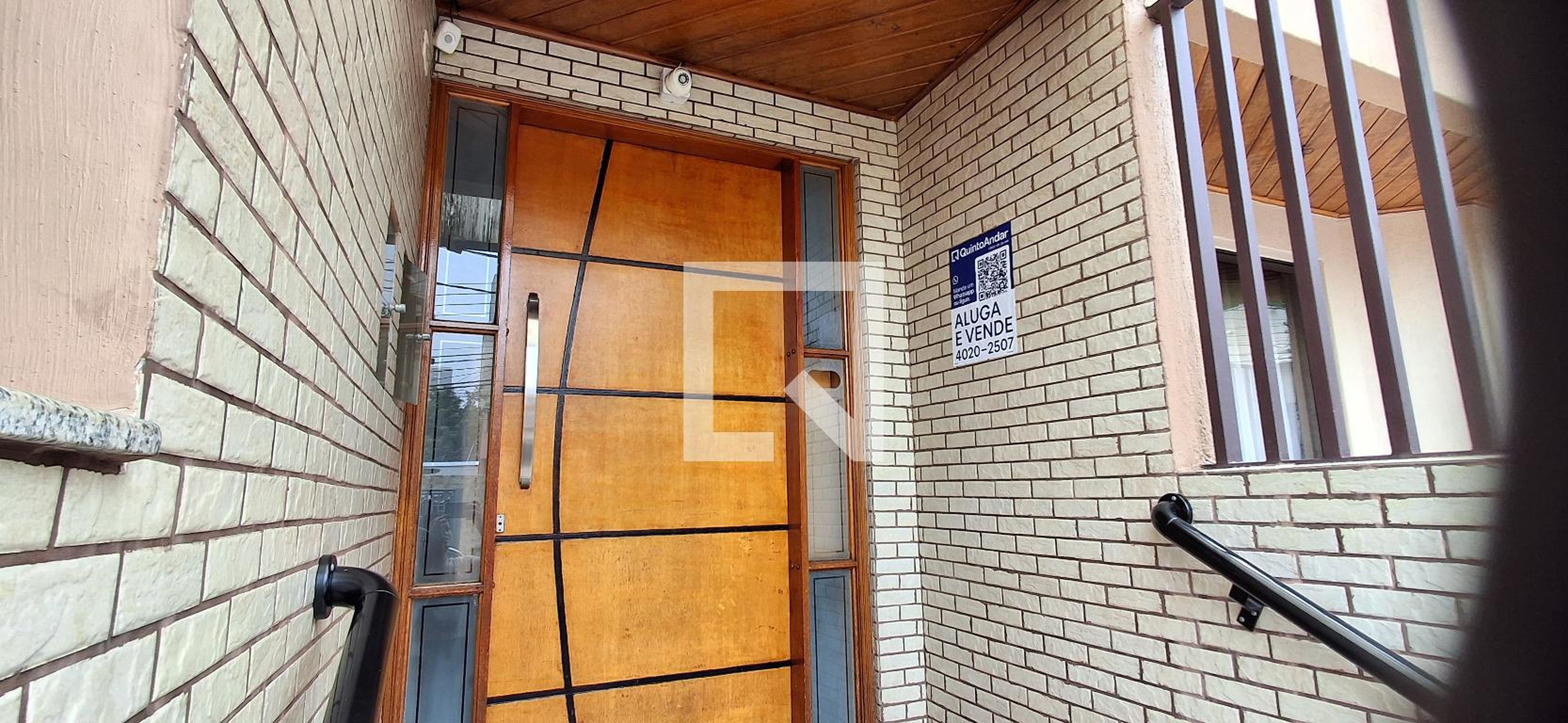 Fachada Condomínio em Rua Pan, 40