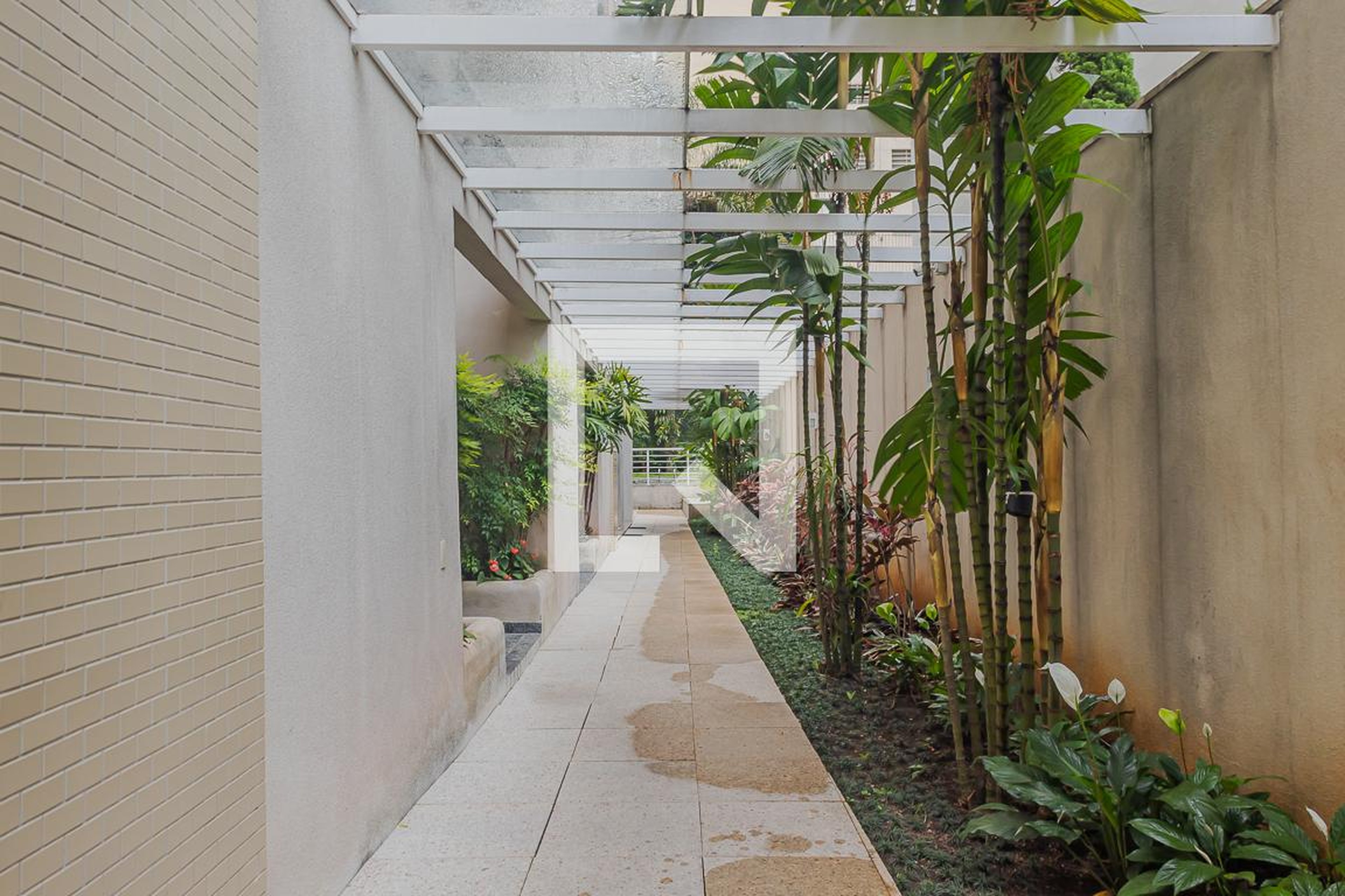 Área comum - Erik Satie