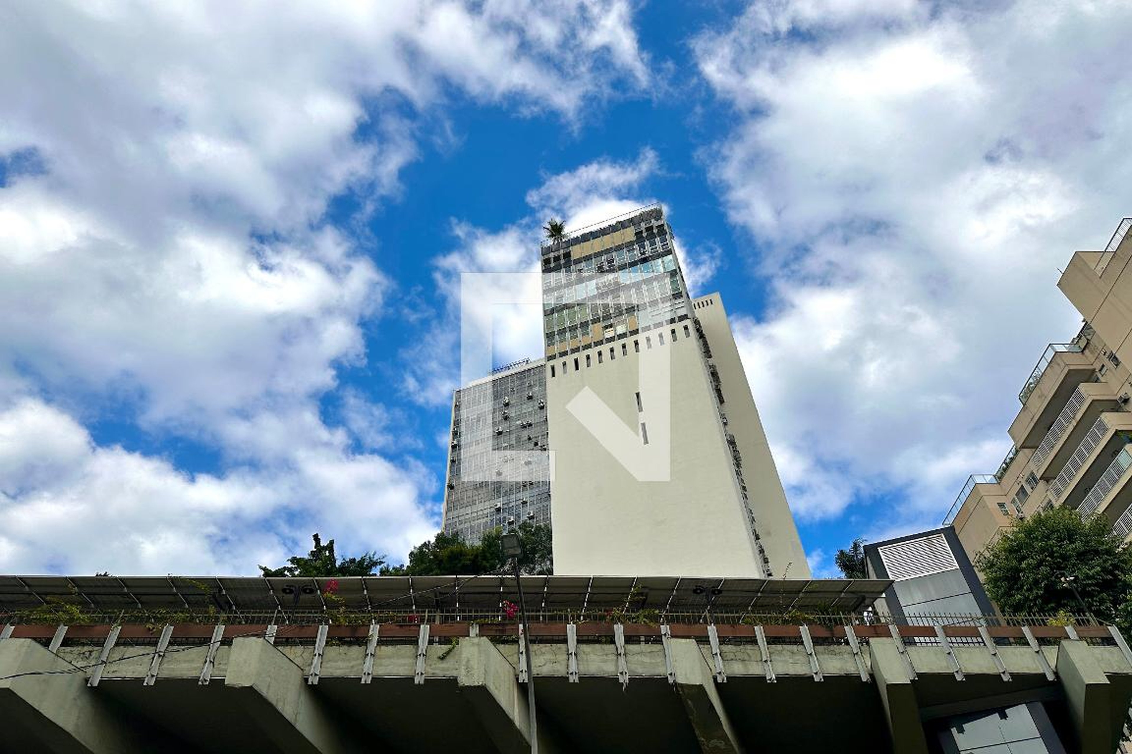 Fachada Condomínio Casa Alta-Trabalho
