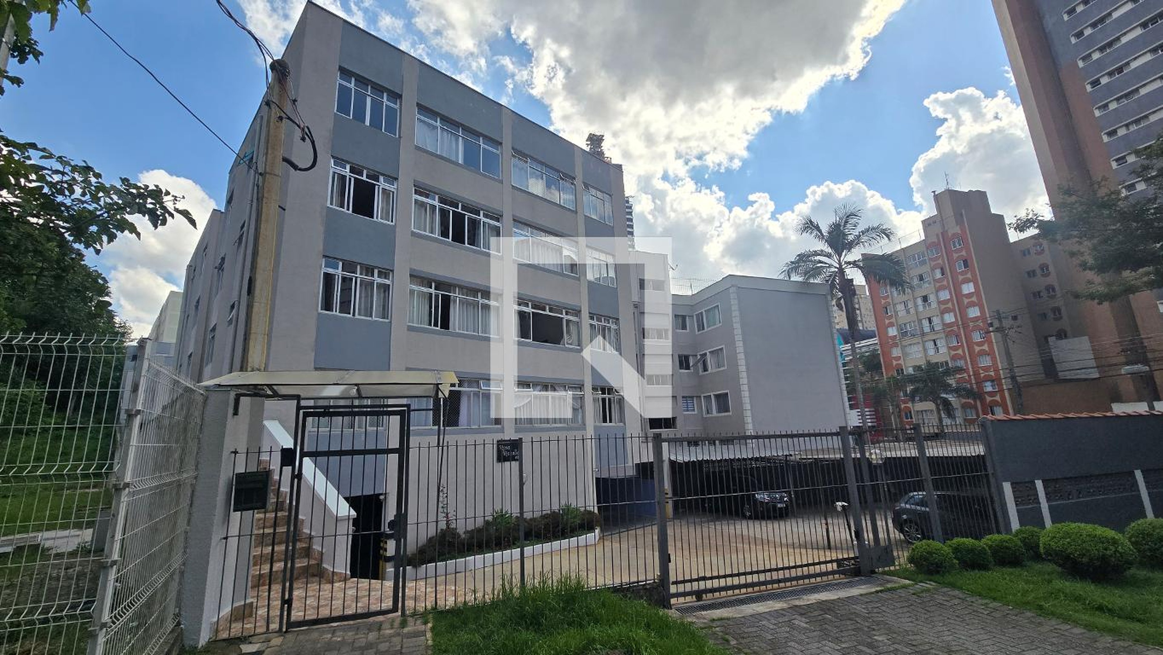 Fachada do Prédio Condomínio em Rua Gastão Câmara, 431