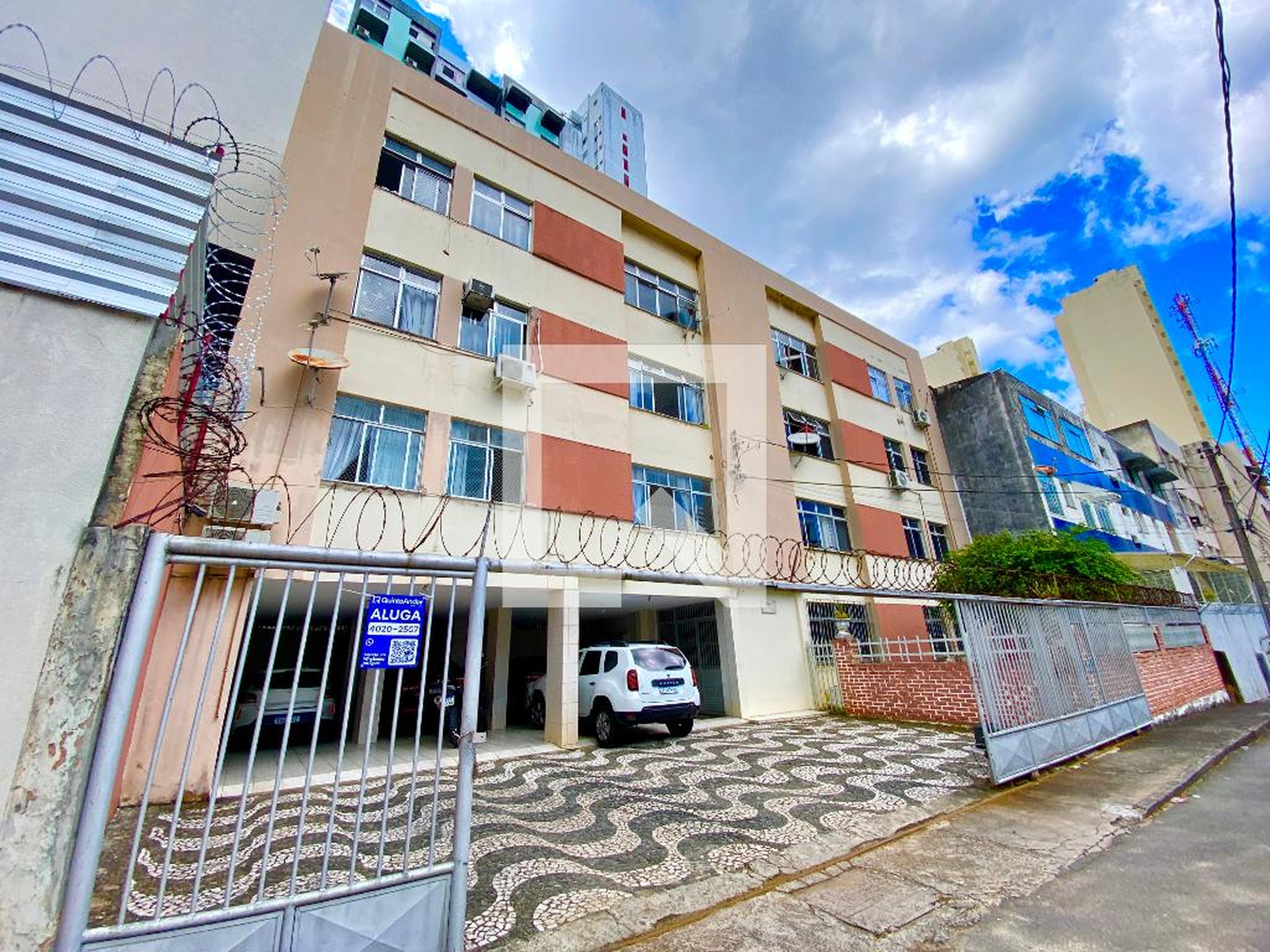 Fachada Condomínio em Rua Desembargador Gonçalves, 27