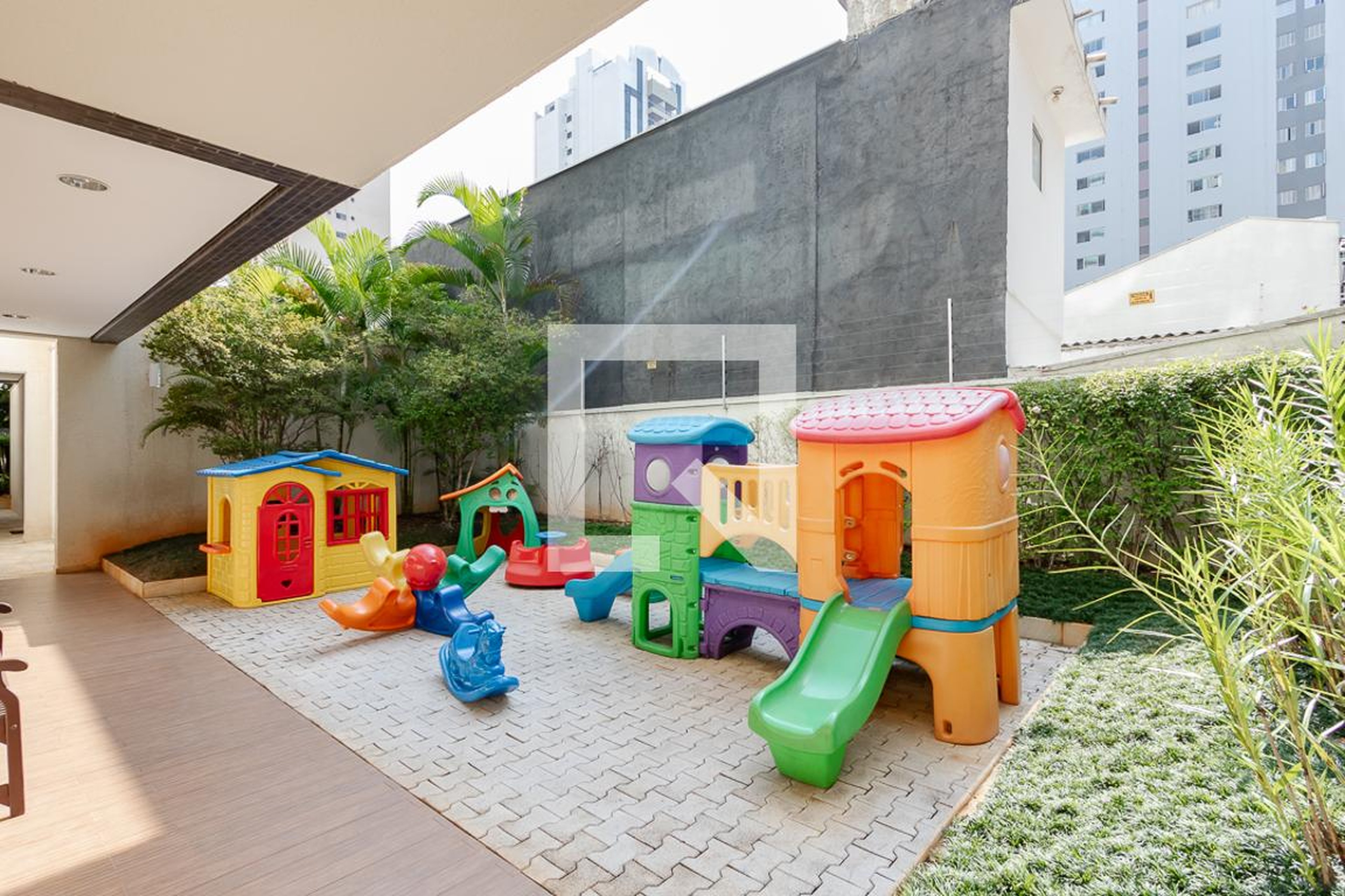 Playground - Yang Brooklin