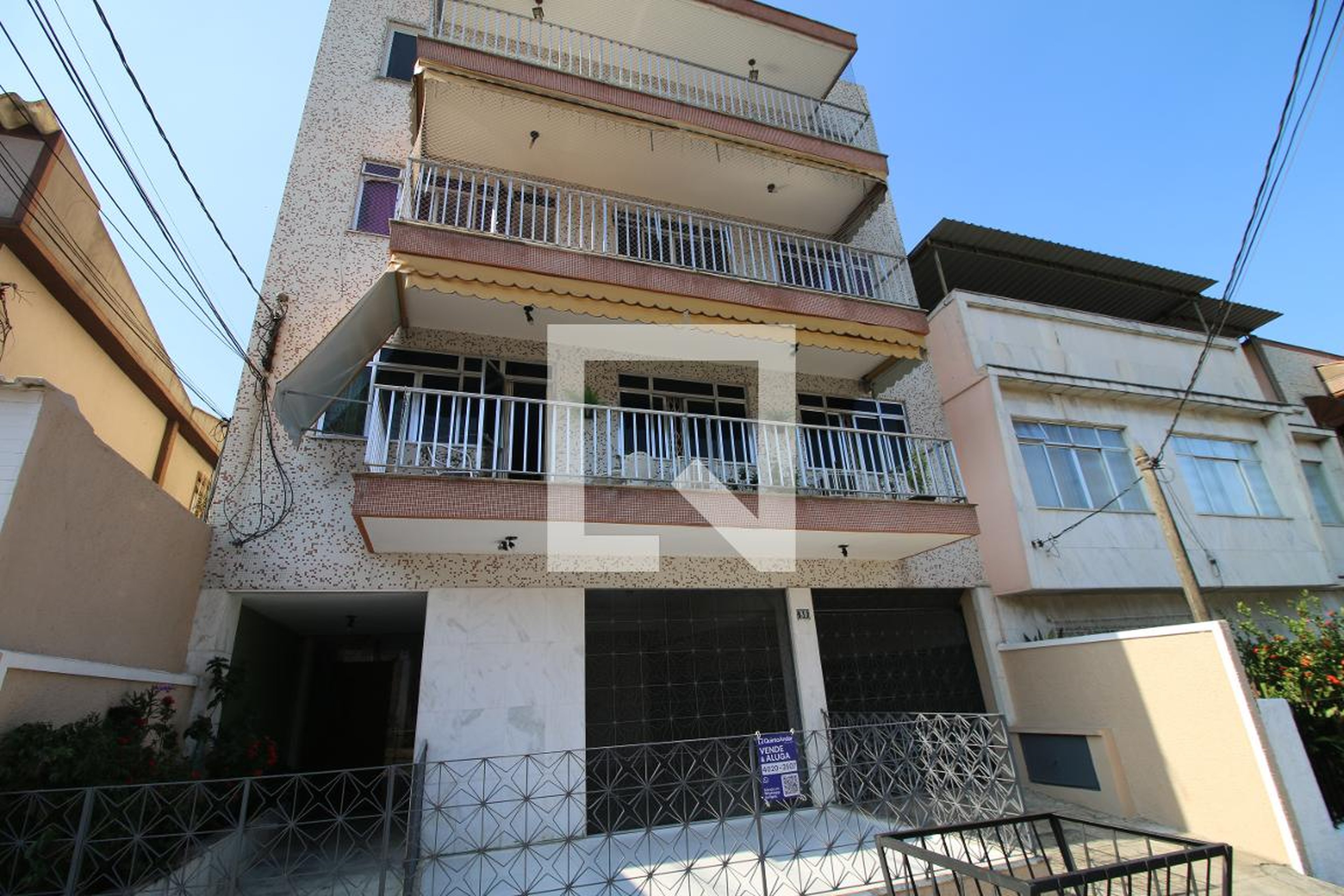 Fachada do Prédio Condomínio em Rua Santo Apiano, 80