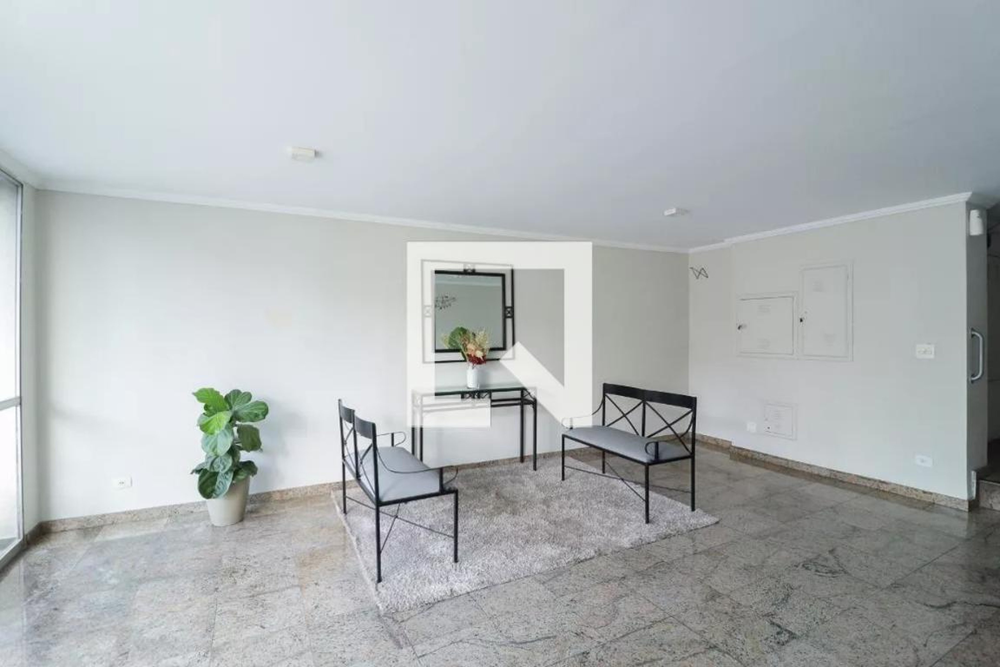 Hall - Edifício Mirante Eucalíptos