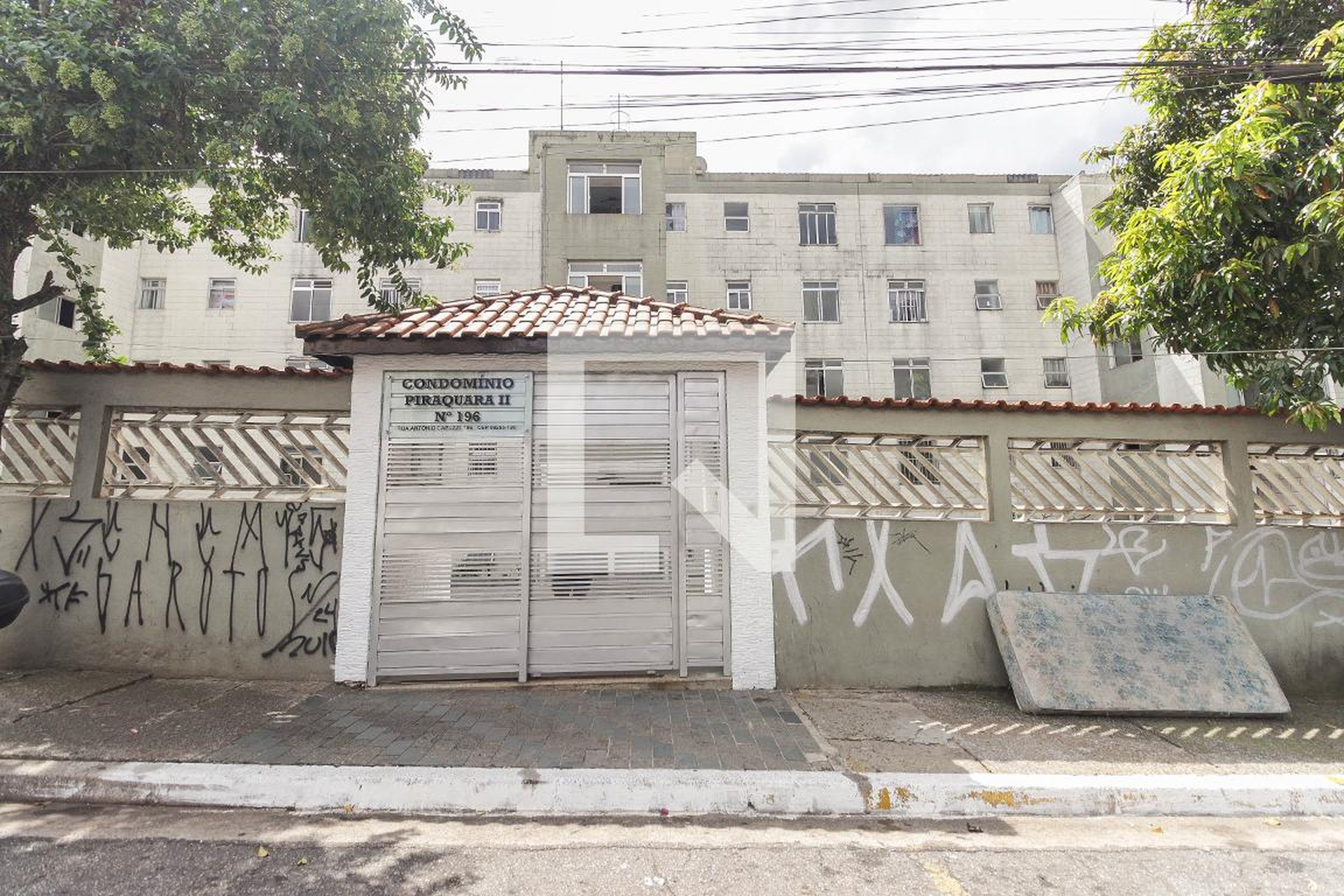 Fachada do Prédio Condomínio em Rua Antônio Capuzzi, 196