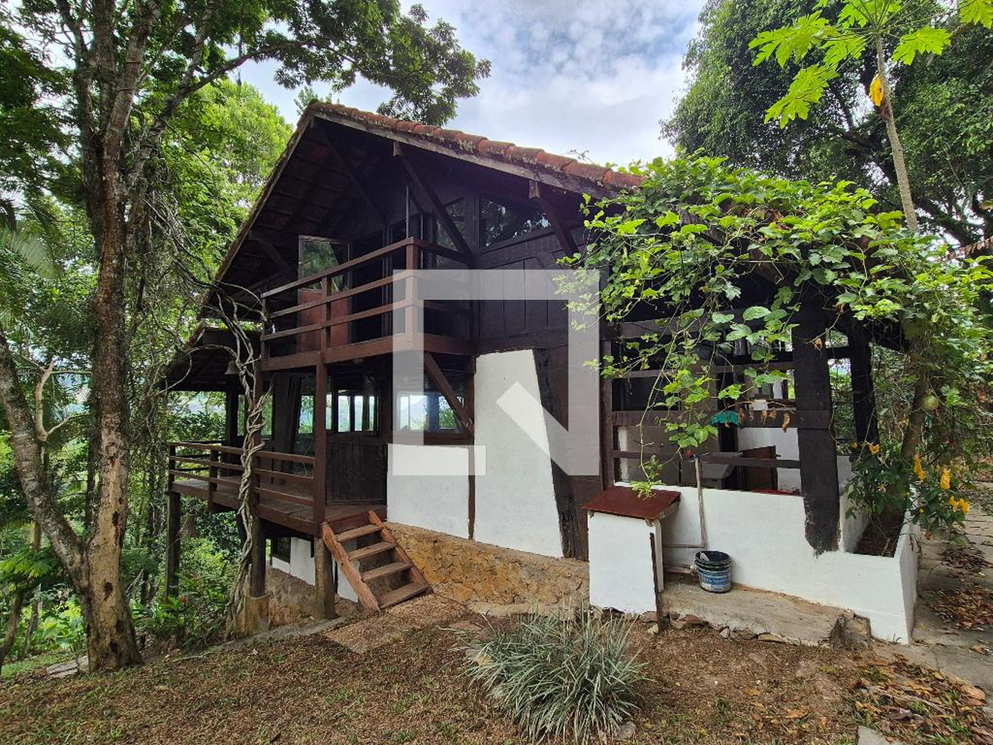 Fachada Condomínio em Estrada do Sacarrão, 867