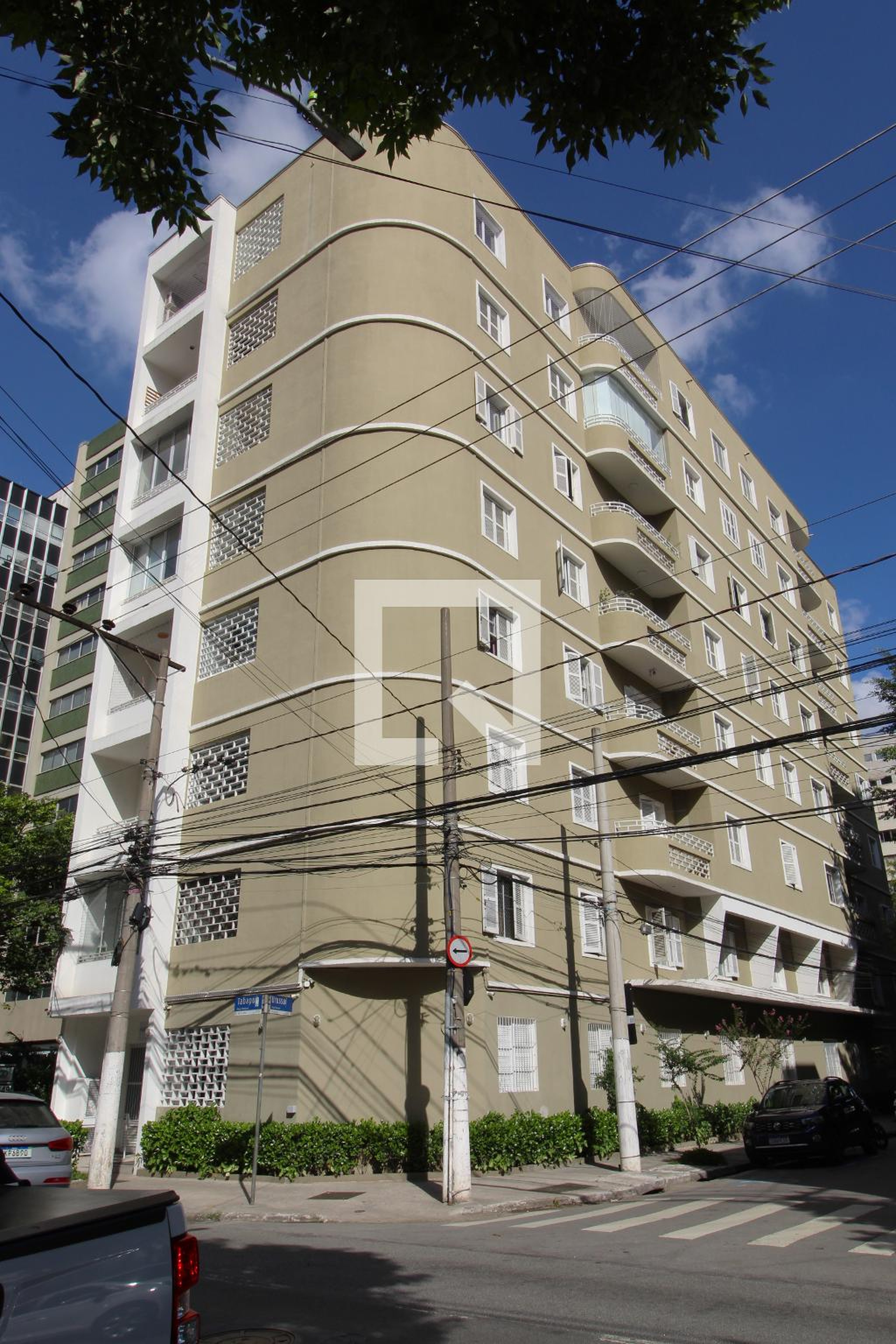 Fachada do Prédio Condomínio em Rua Tabapuã, 655