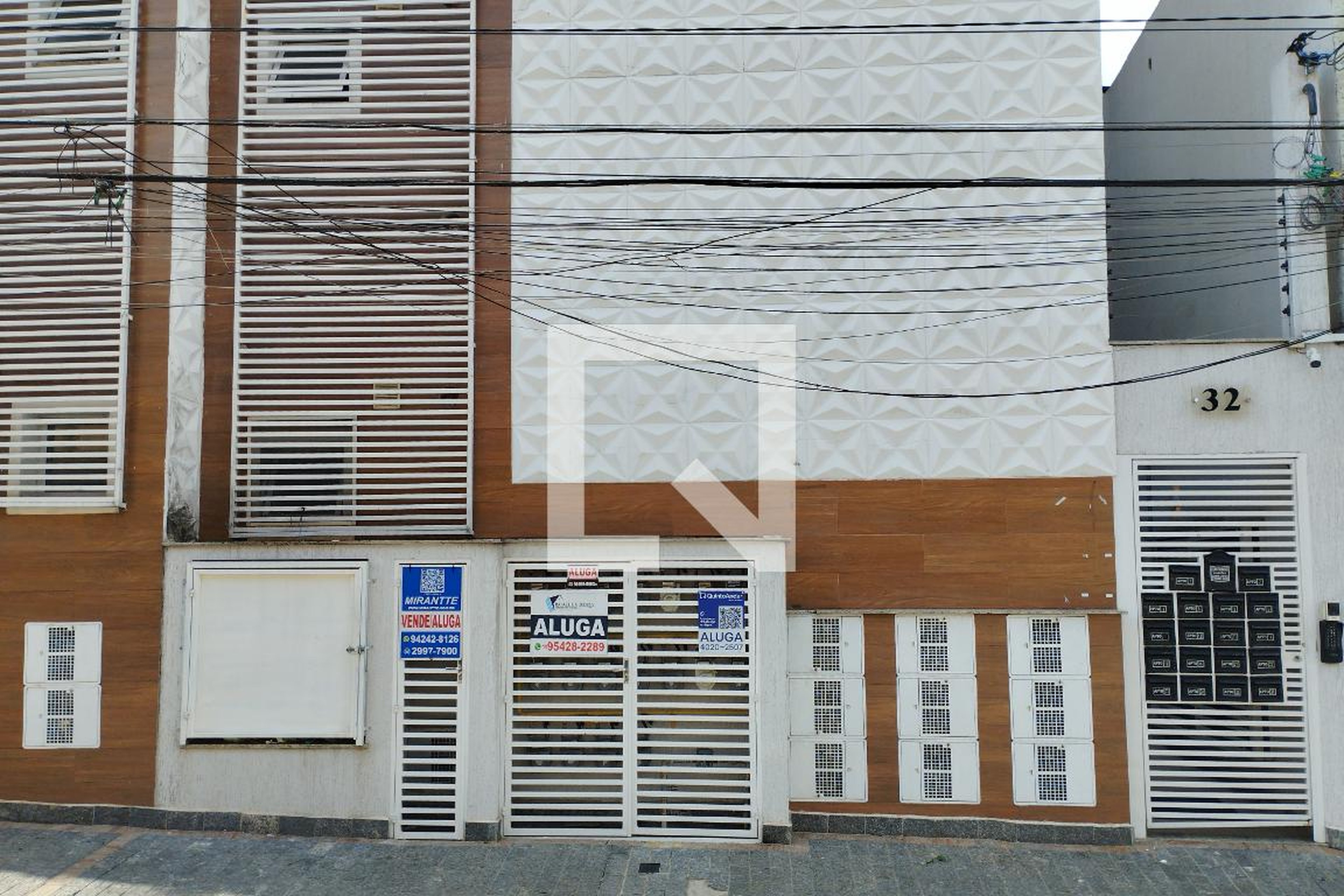 Fachada Condomínio em Rua Borges Ladário, 32