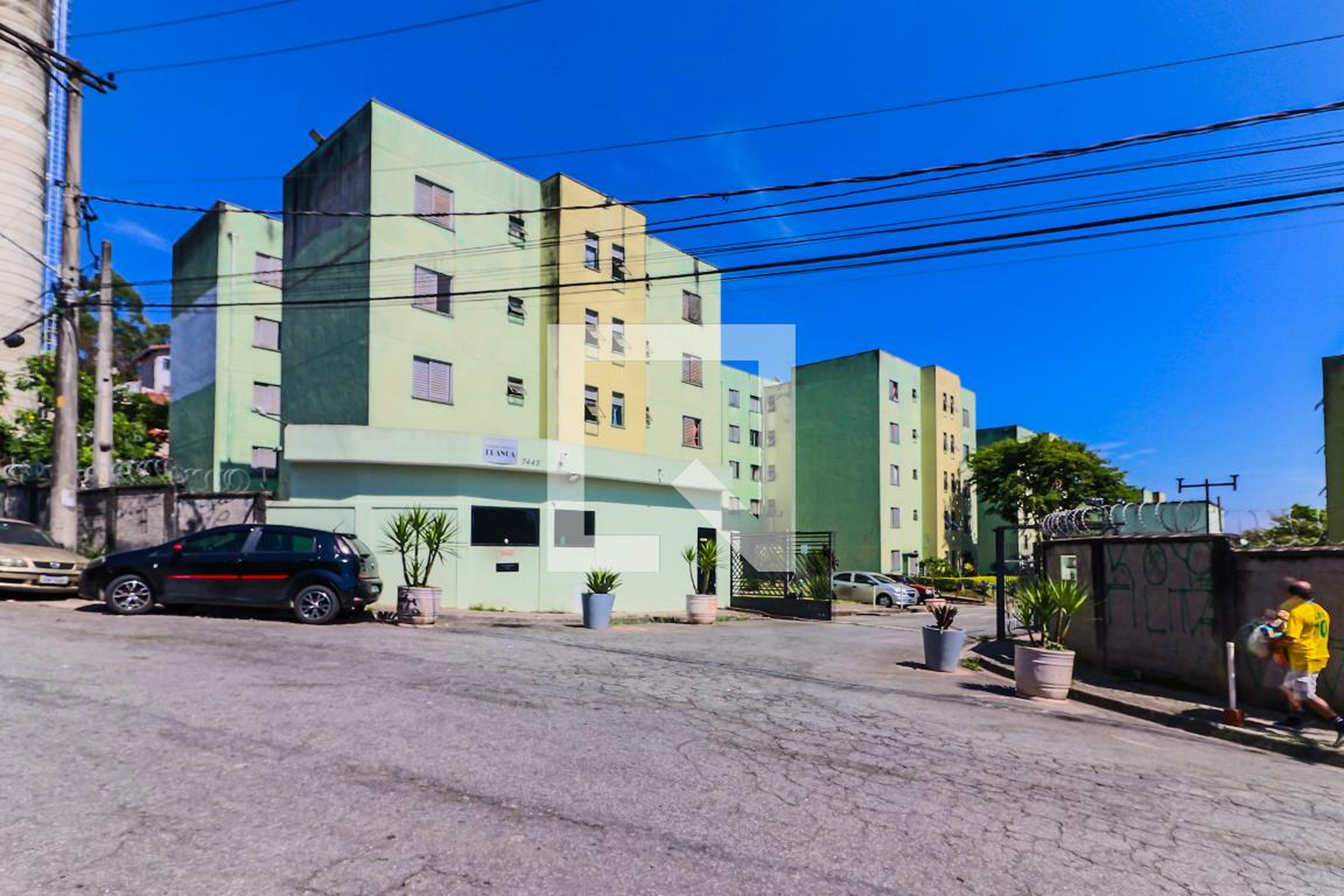 Fachada Condomínio em Avenida Engenheiro Heitor Antônio Eiras Garcia, 7443