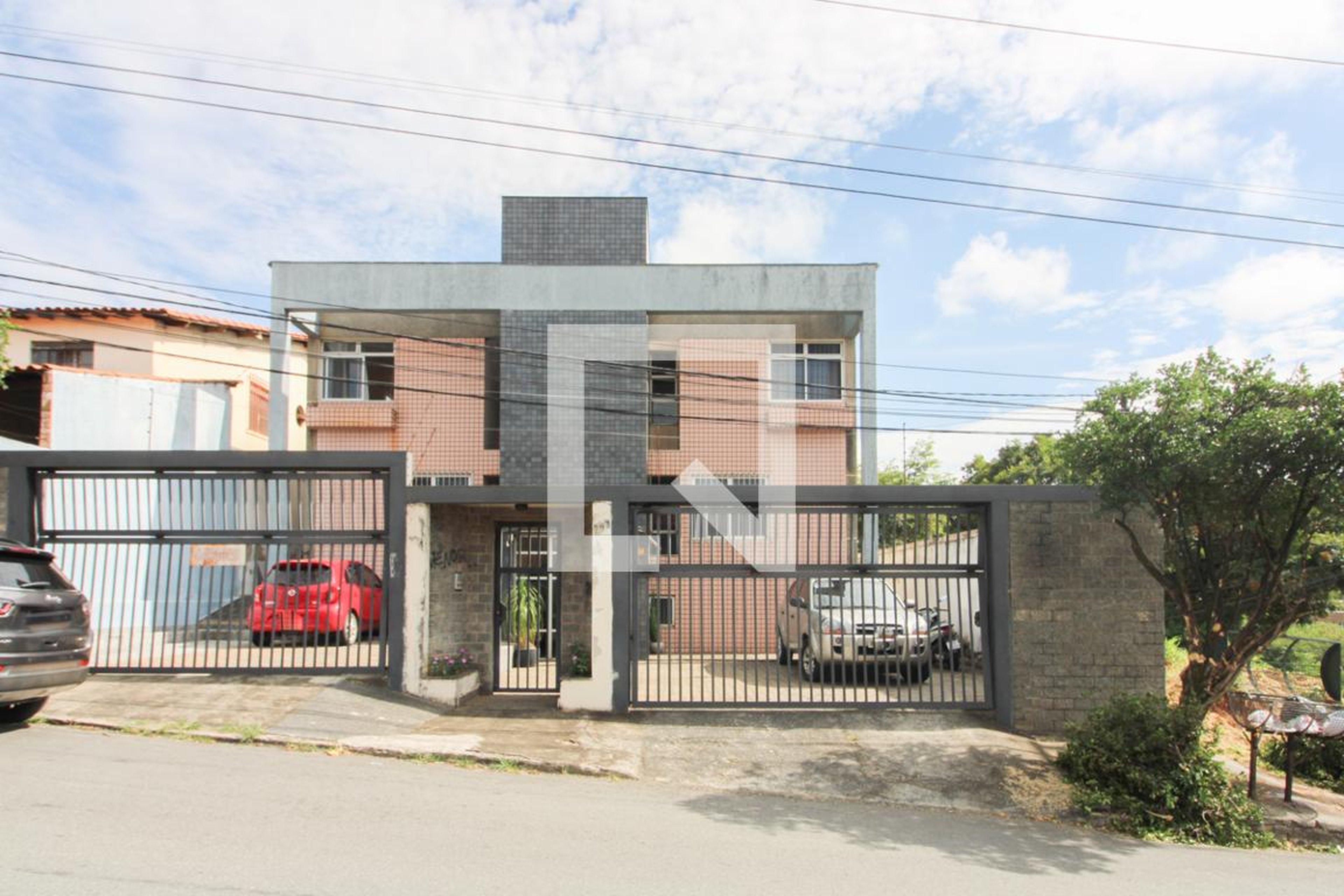 Fachada Condomínio em Rua das Gaivotas, 703