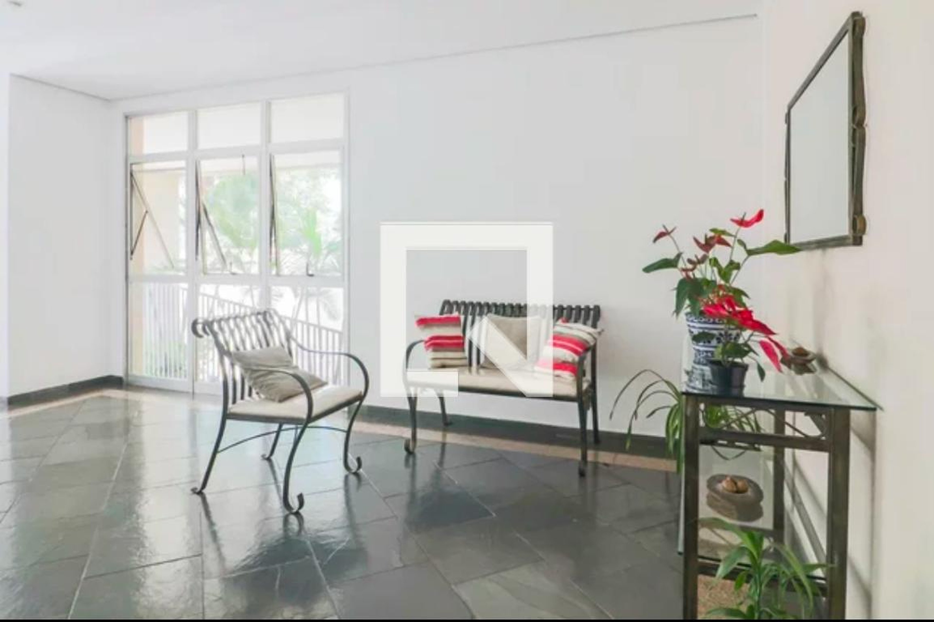 Hall - Piazza di Roma