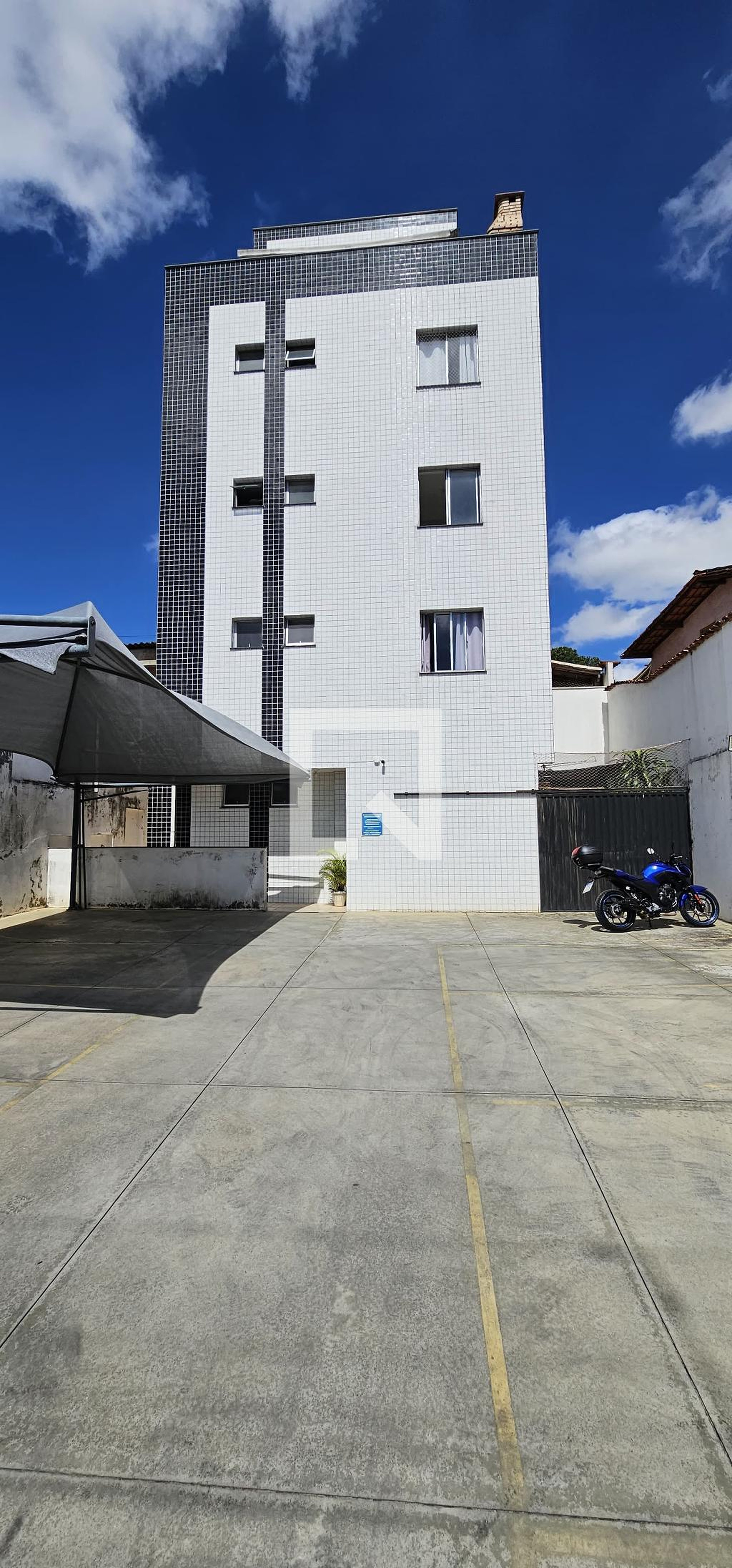 Fachada do prédio Condomínio em Rua Maria da Silveira, 327