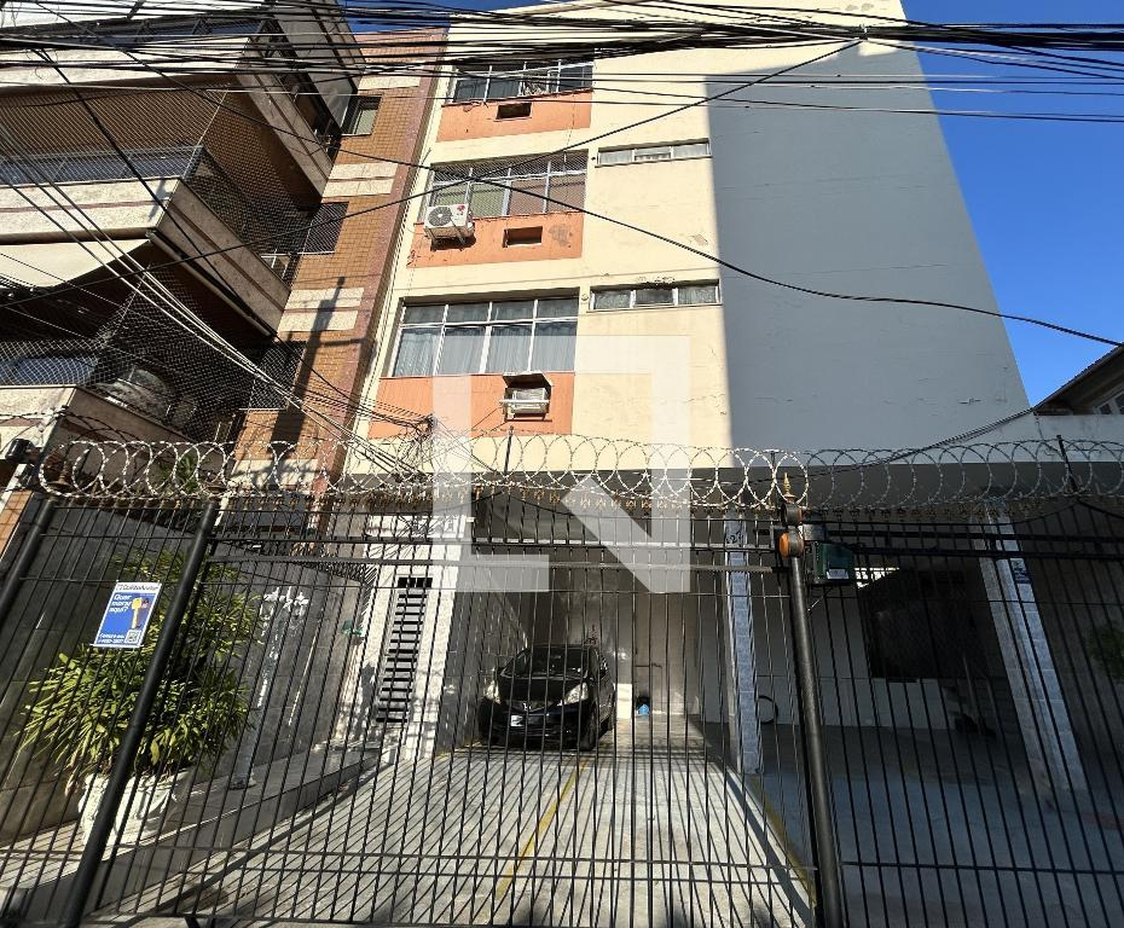 Fachada Condomínio em Rua Engenheiro Julião Castelo, 123