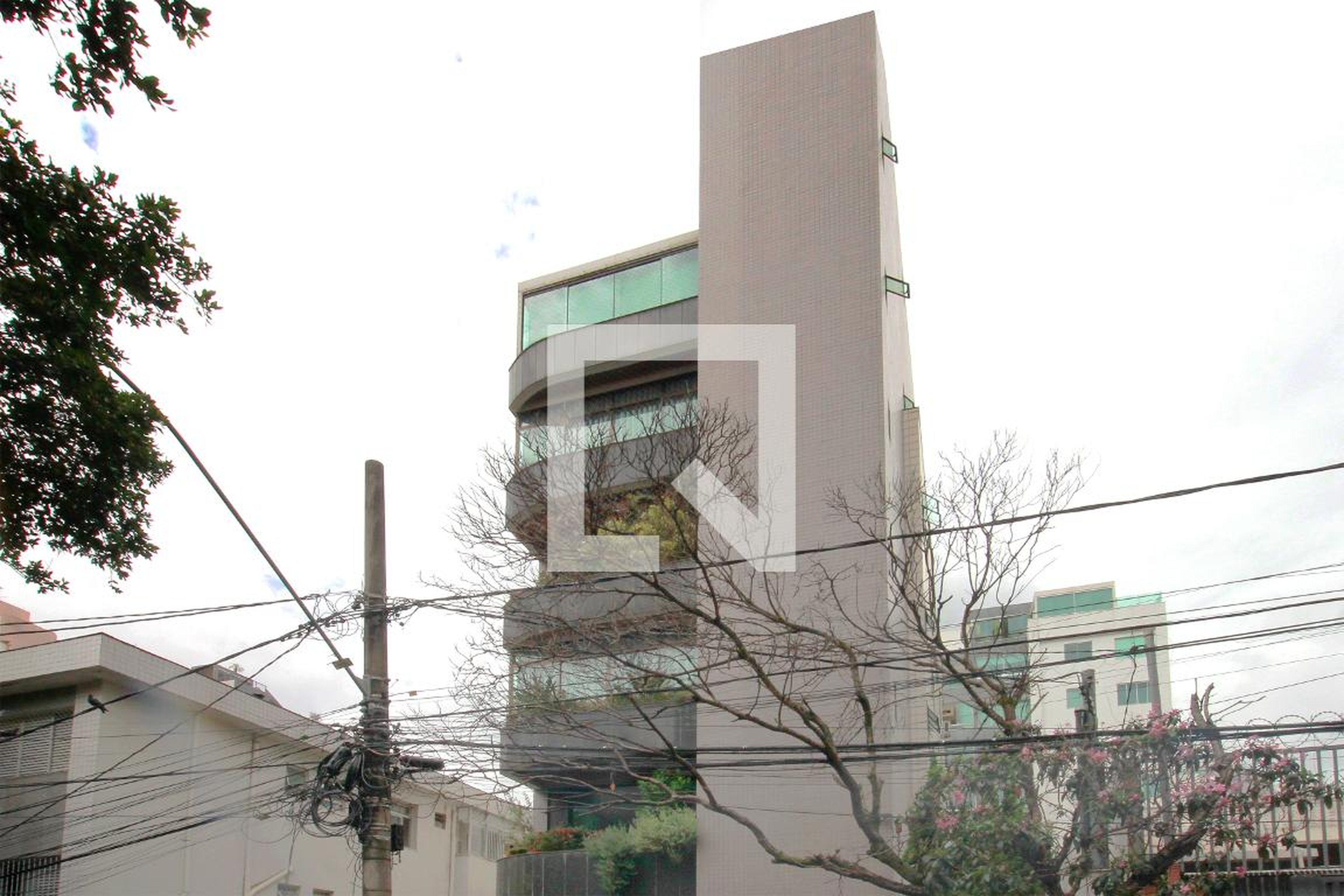 Fachada Condomínio em Rua Estados Unidos, 127