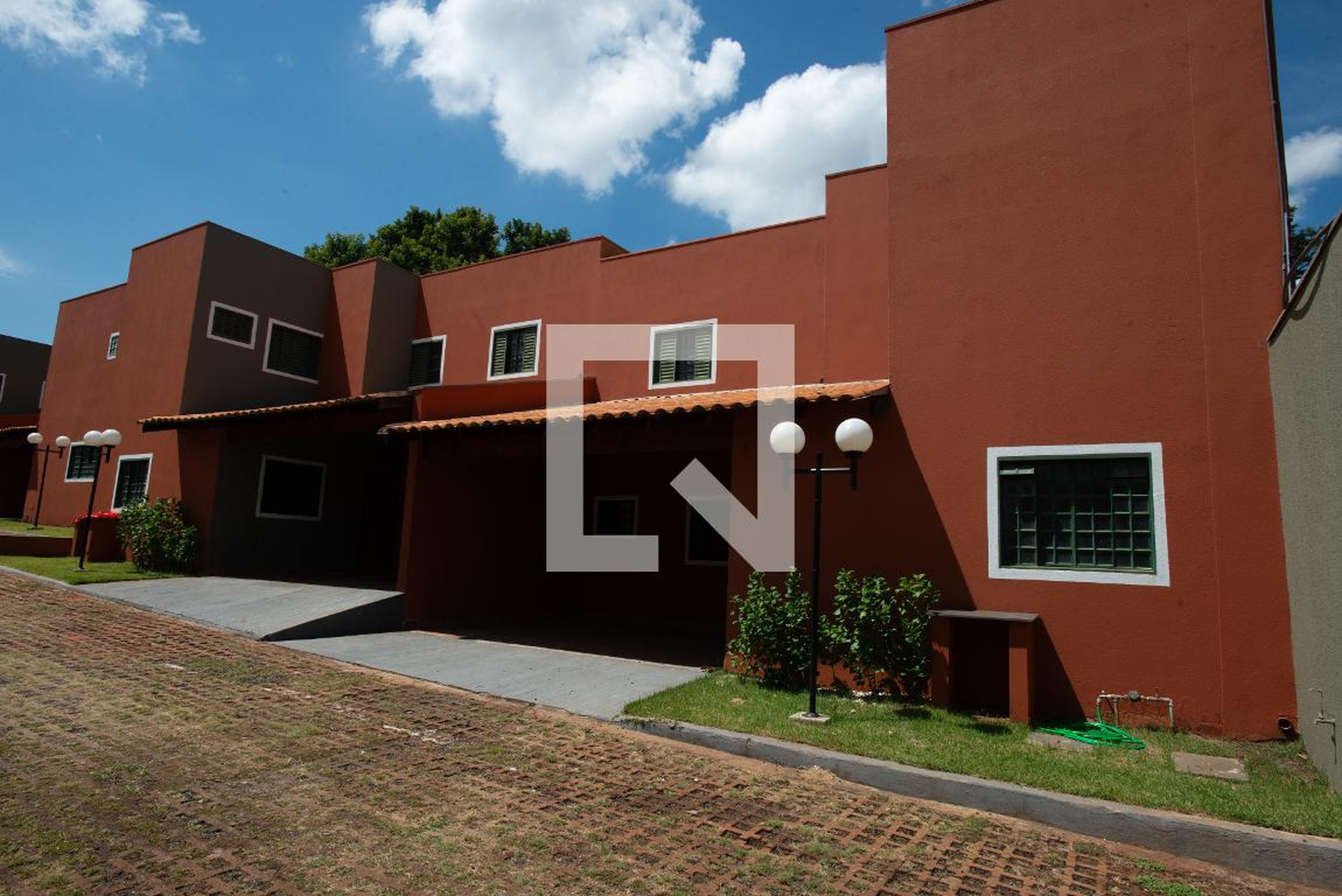 Fachada Condomínio em Avenida Doutor Walter Belian, 1630