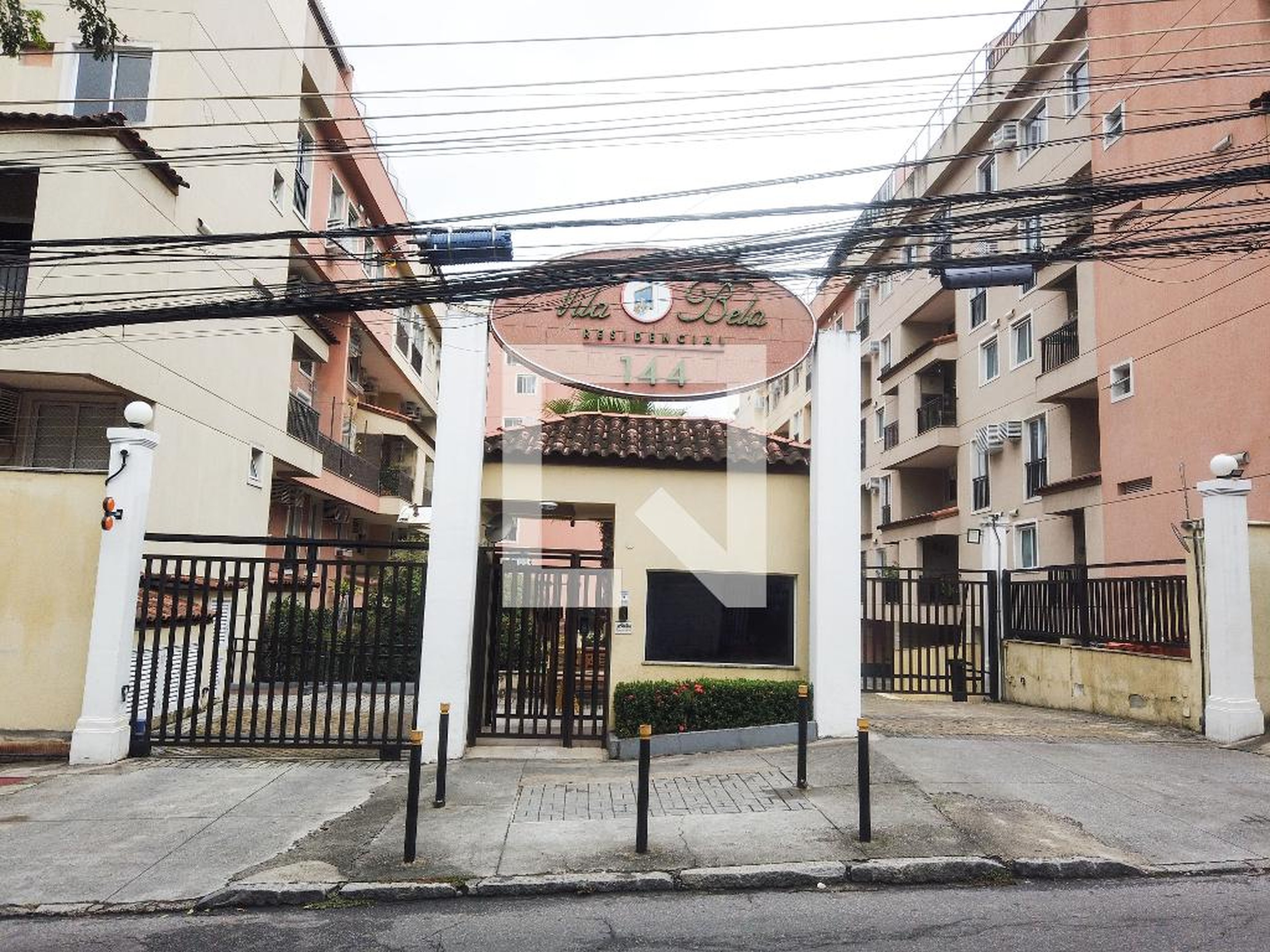 Fachada do Condomínio Condomínio Vila Bela Residencial