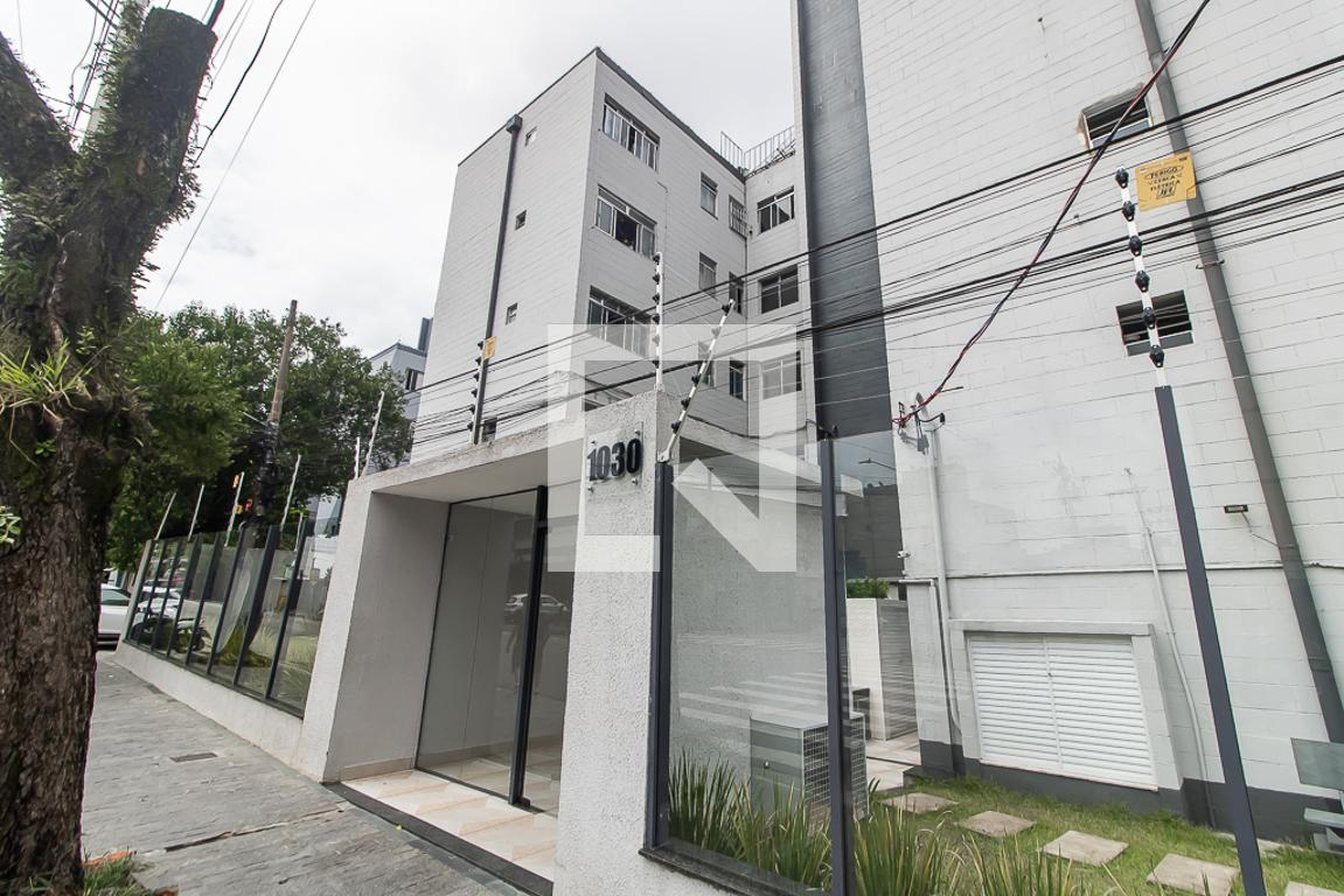 Fachada Condomínio em Avenida Waldemar Tietz, 1030